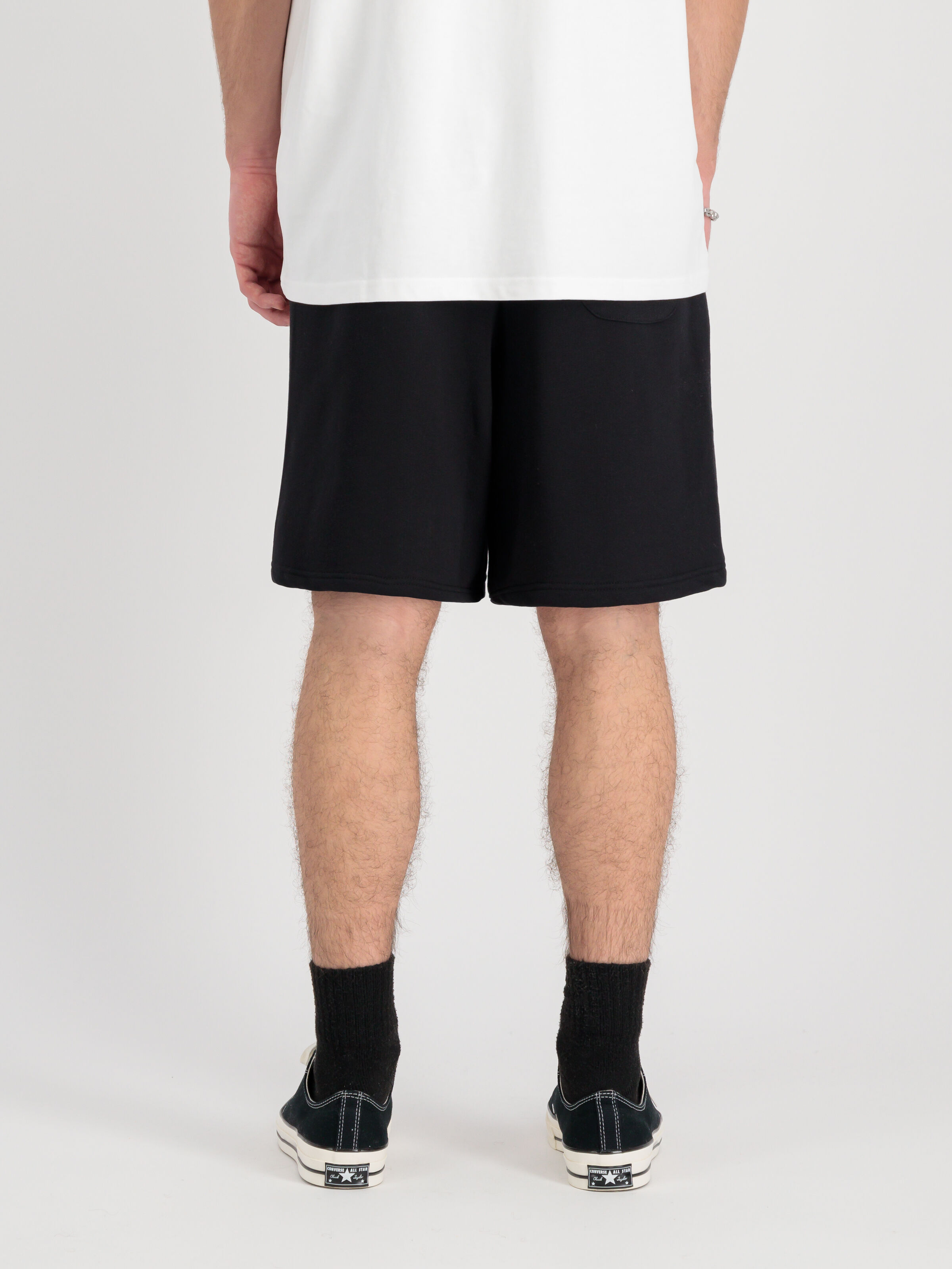 Alpha Essentials Rubber Logo Short black 146363_03_2_model_00005_126332