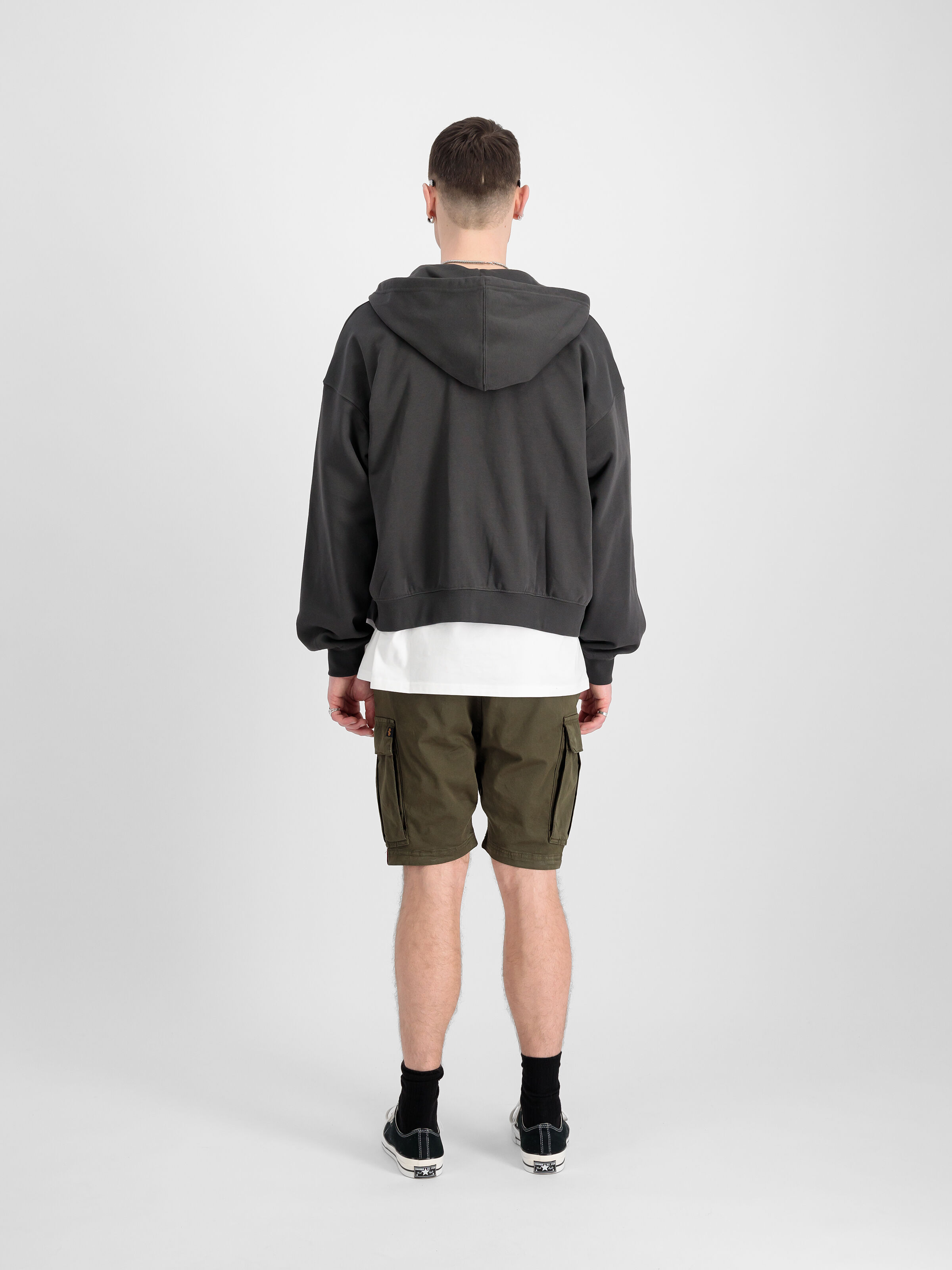 Airman Short dark olive 116211_142_2_model_00002_111107