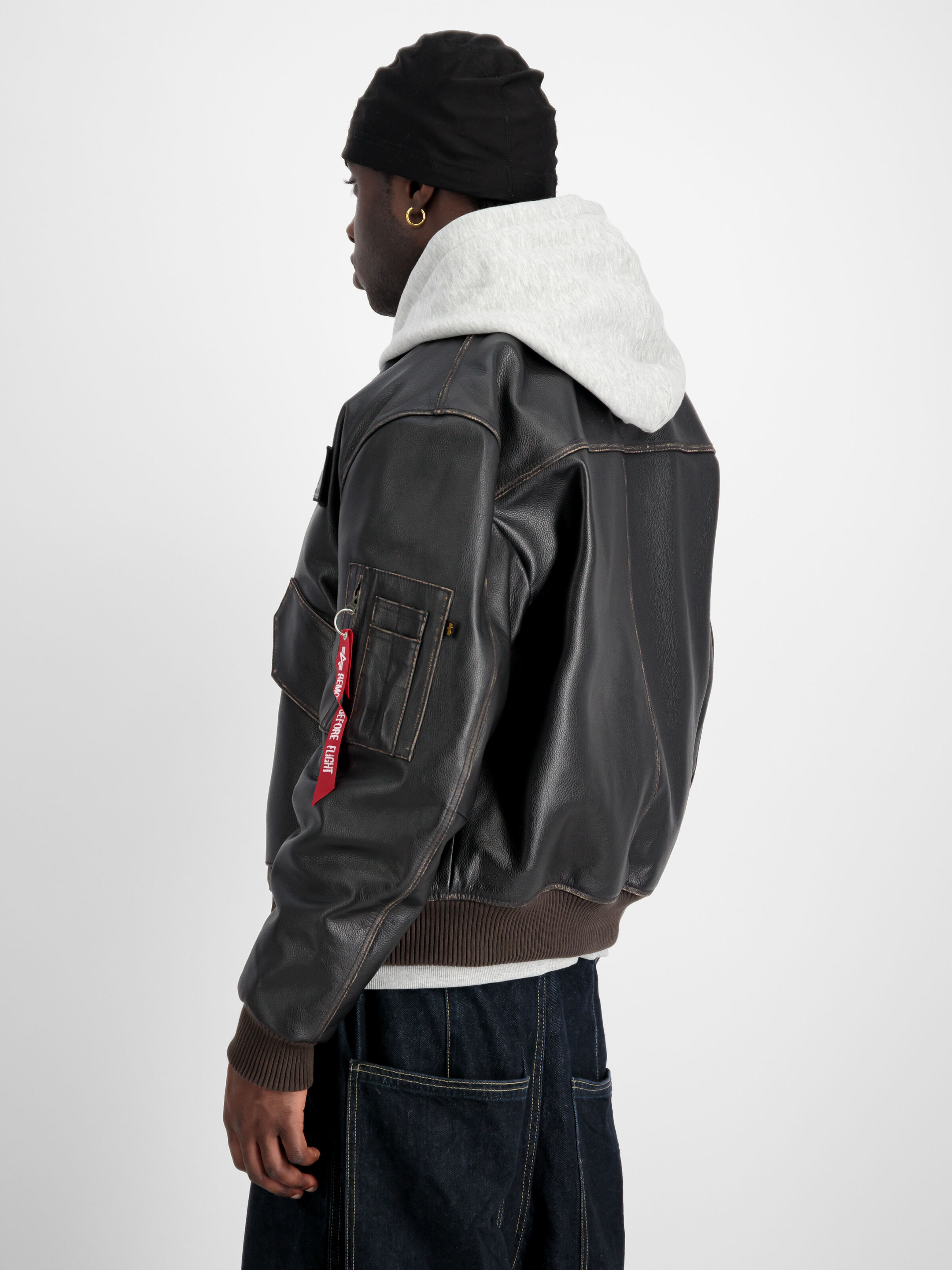 CWU Leather Heritage Bomber Jacket vintage brown 100109_250_2_model_00004_96614