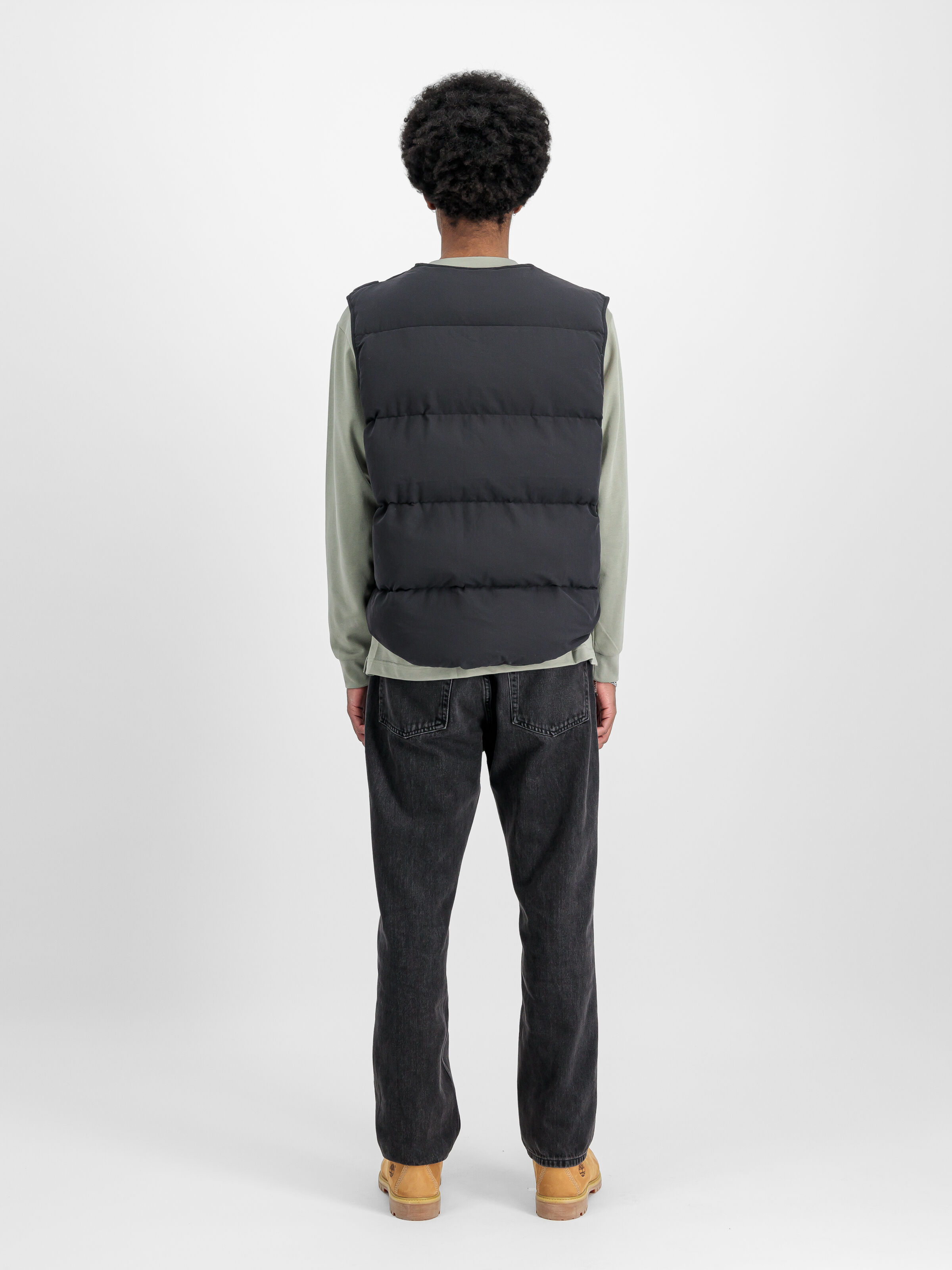 Protector Puffer Vest black 138125_03_2_model_00002_131016