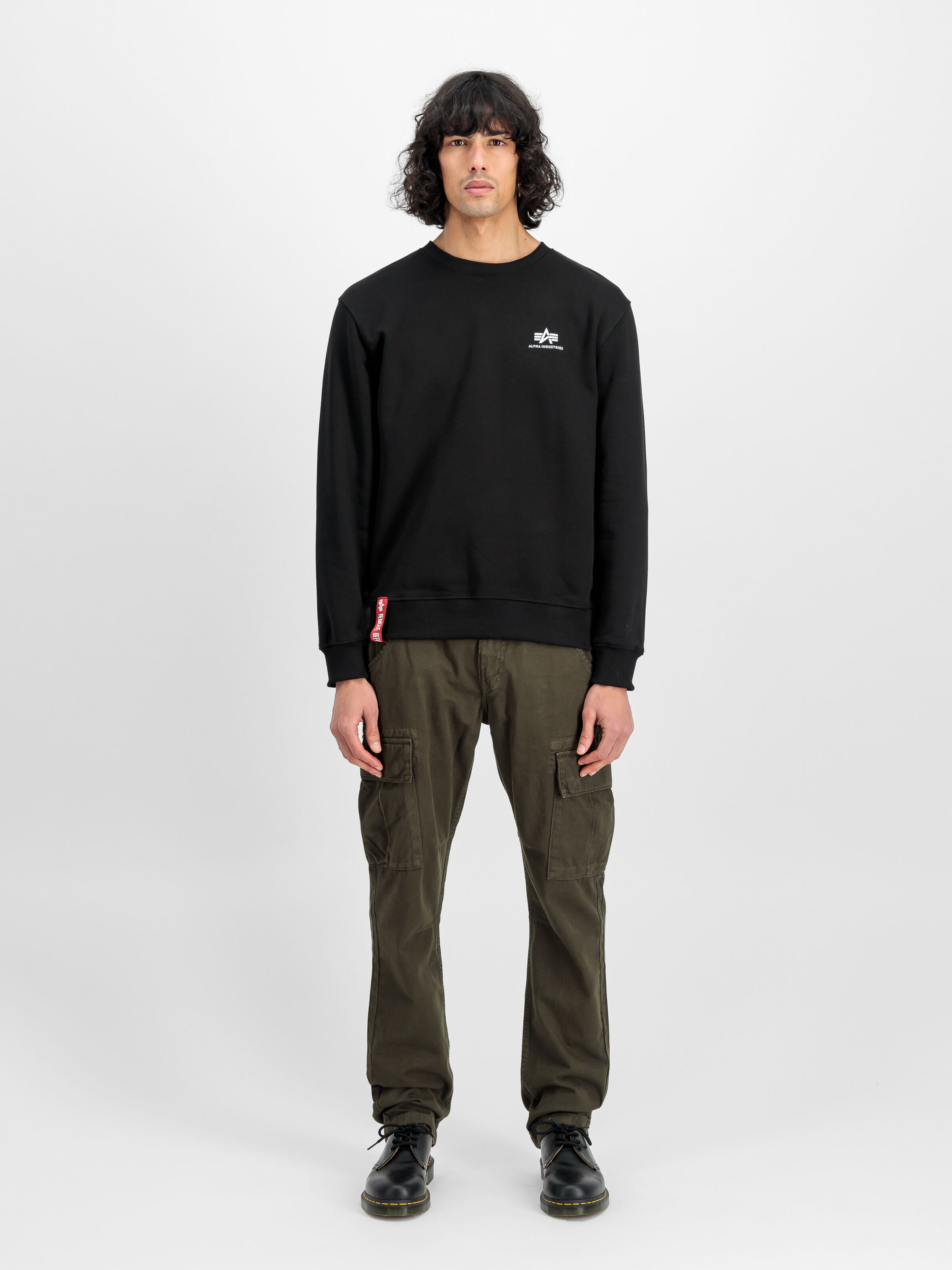 Basic Small Logo Sweatshirt black 188307_03_2_model_00001_127861