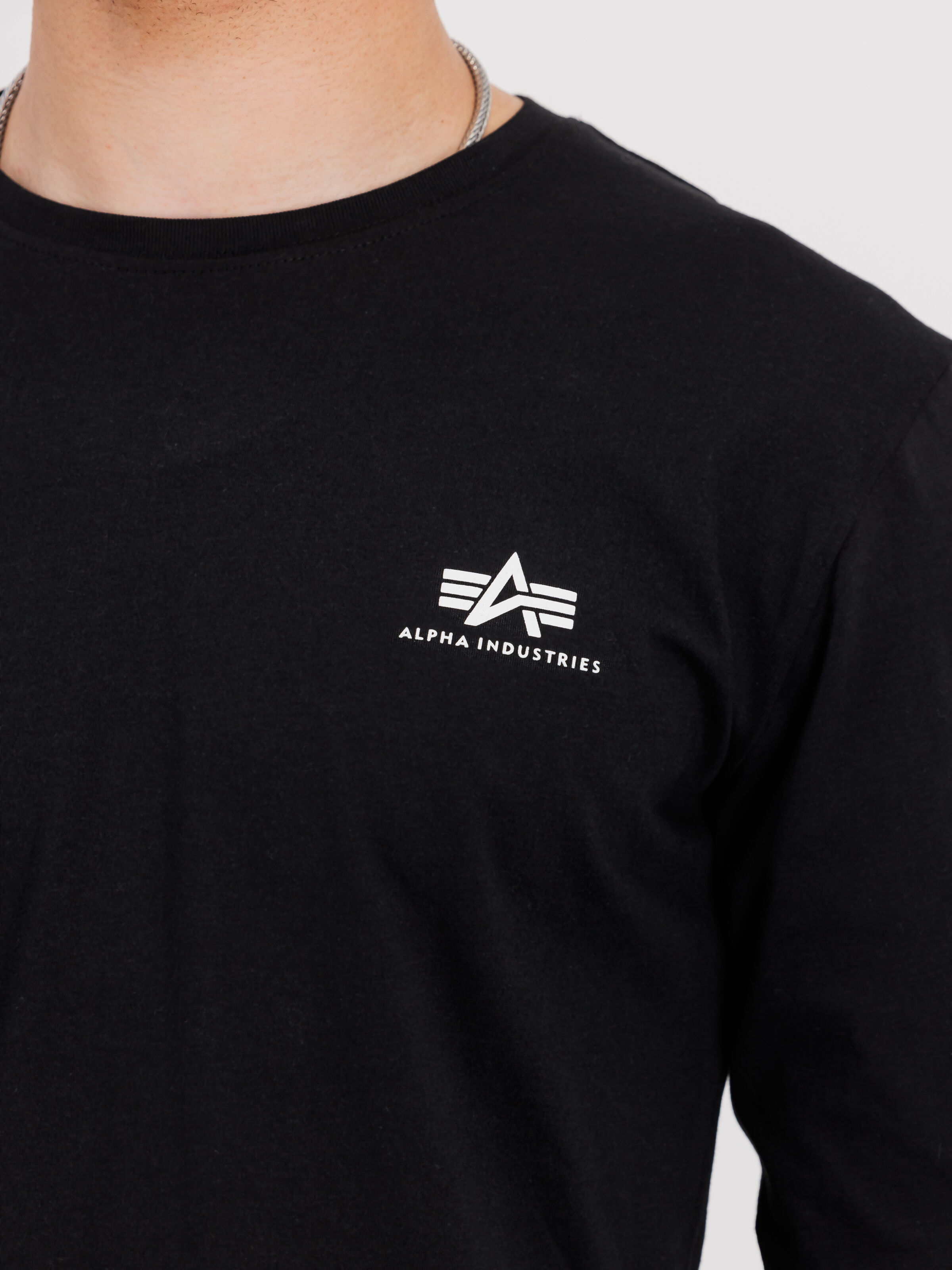 Basic Small Logo Longsleeve black 198517_03_3_detail_00001_125371