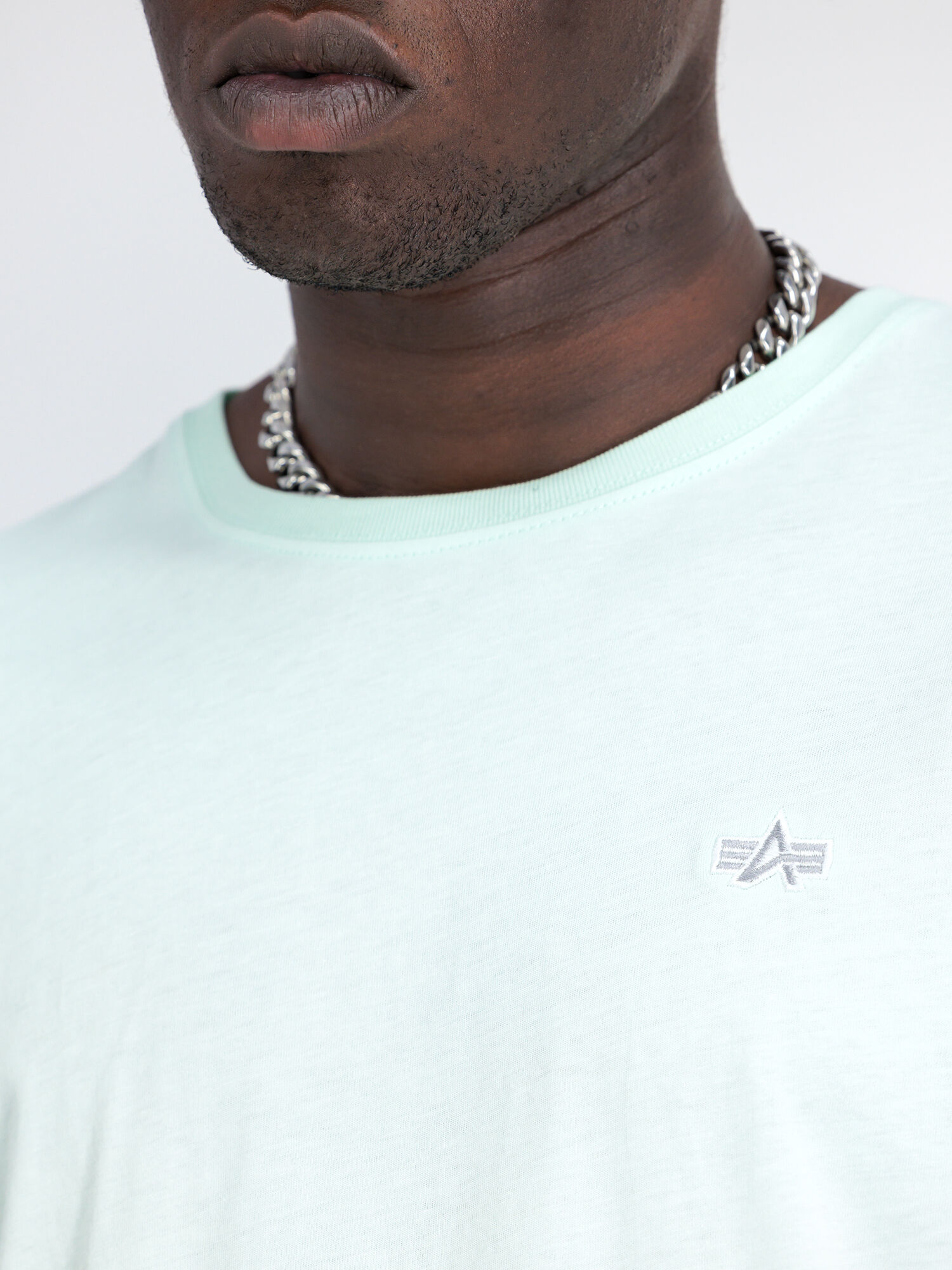 Embroidery T-Shirt Unisex mint 118536_43_alpha_industries_unisex_emb_t_shirt_004_124125