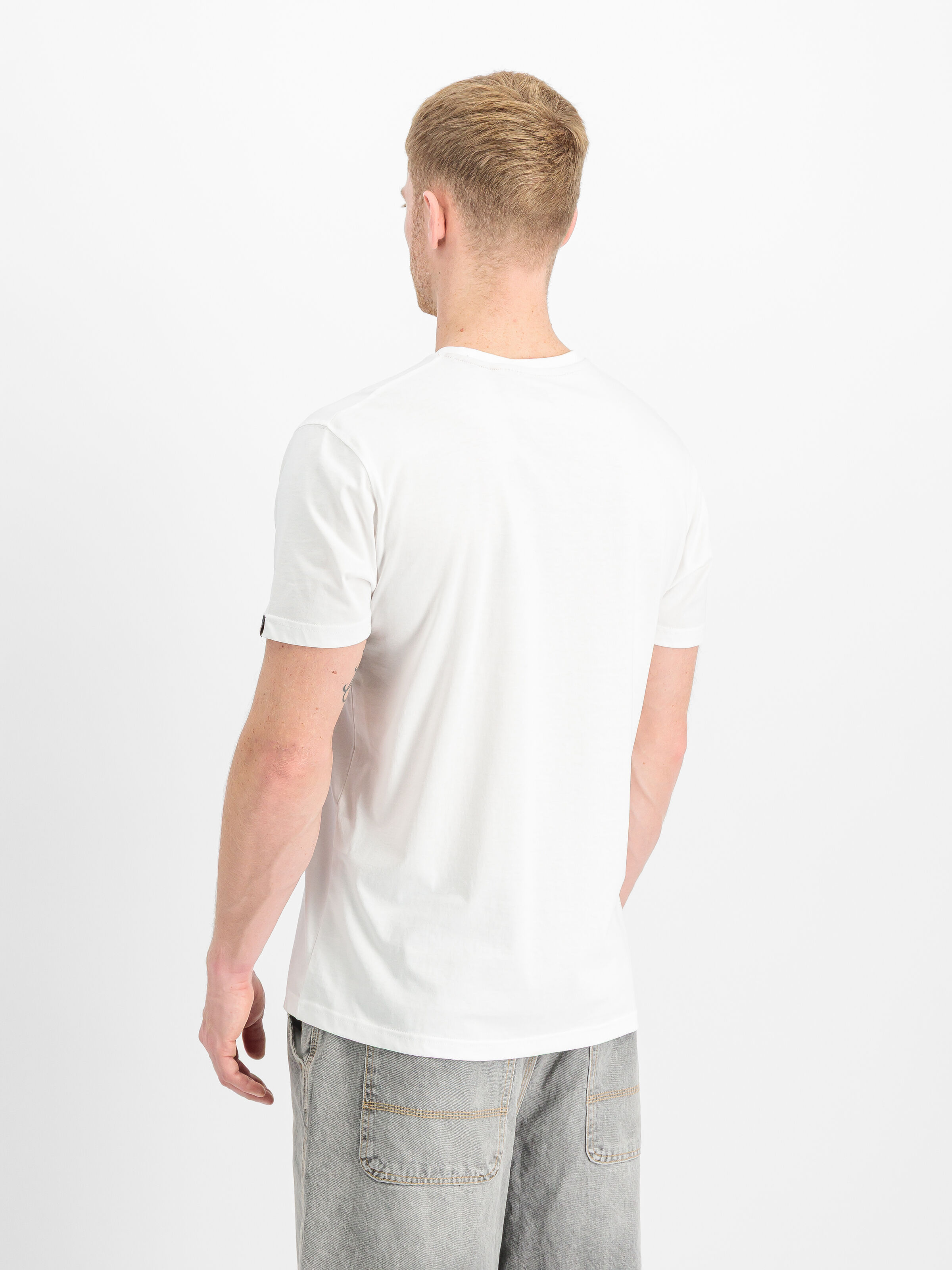 Alpha Radio T-Shirt white 266507_09_2_model_00003_213014