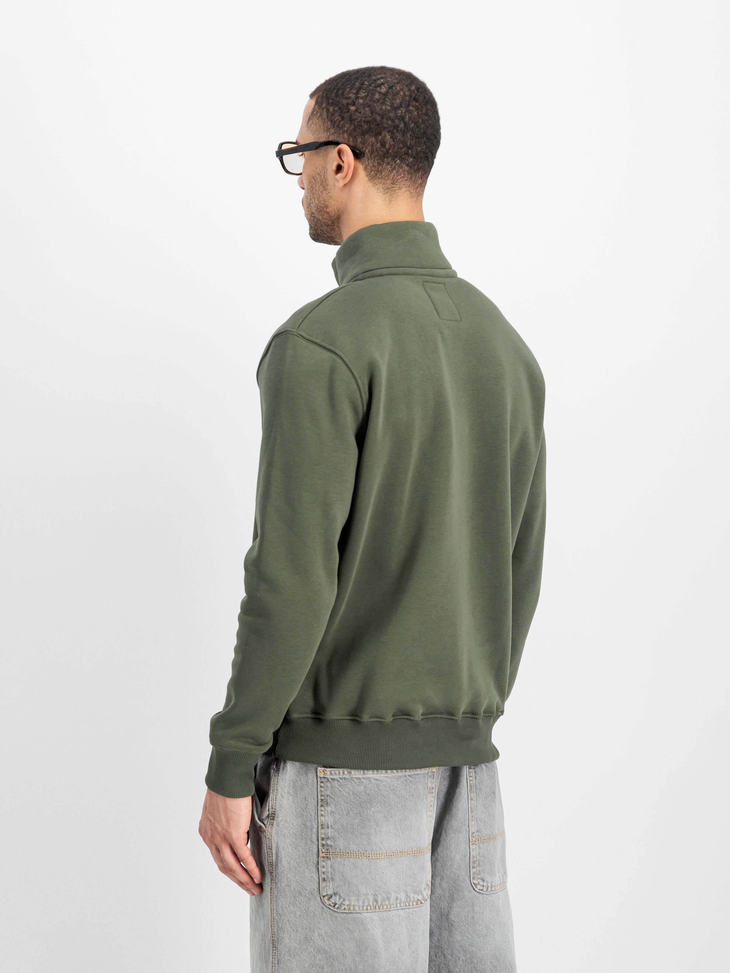 Half Zip Small Logo Sweatshirt dark olive 108308_142_2_model_00004_125659