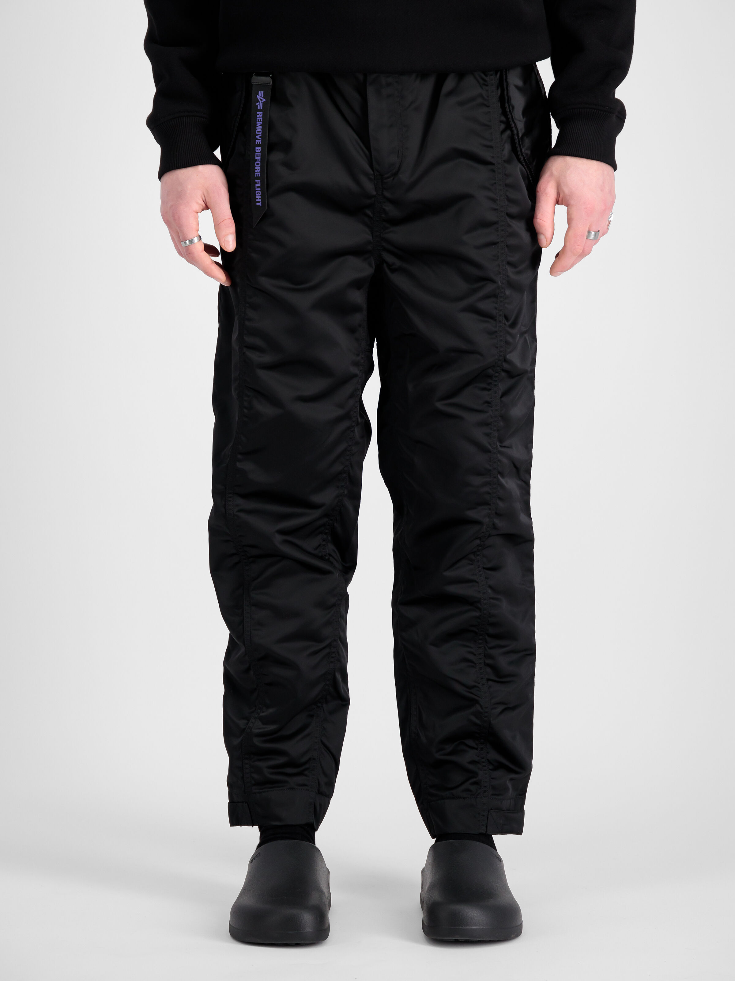 Nylon UV Pant black 146201UV_03_2_model_00003_98819.jpg