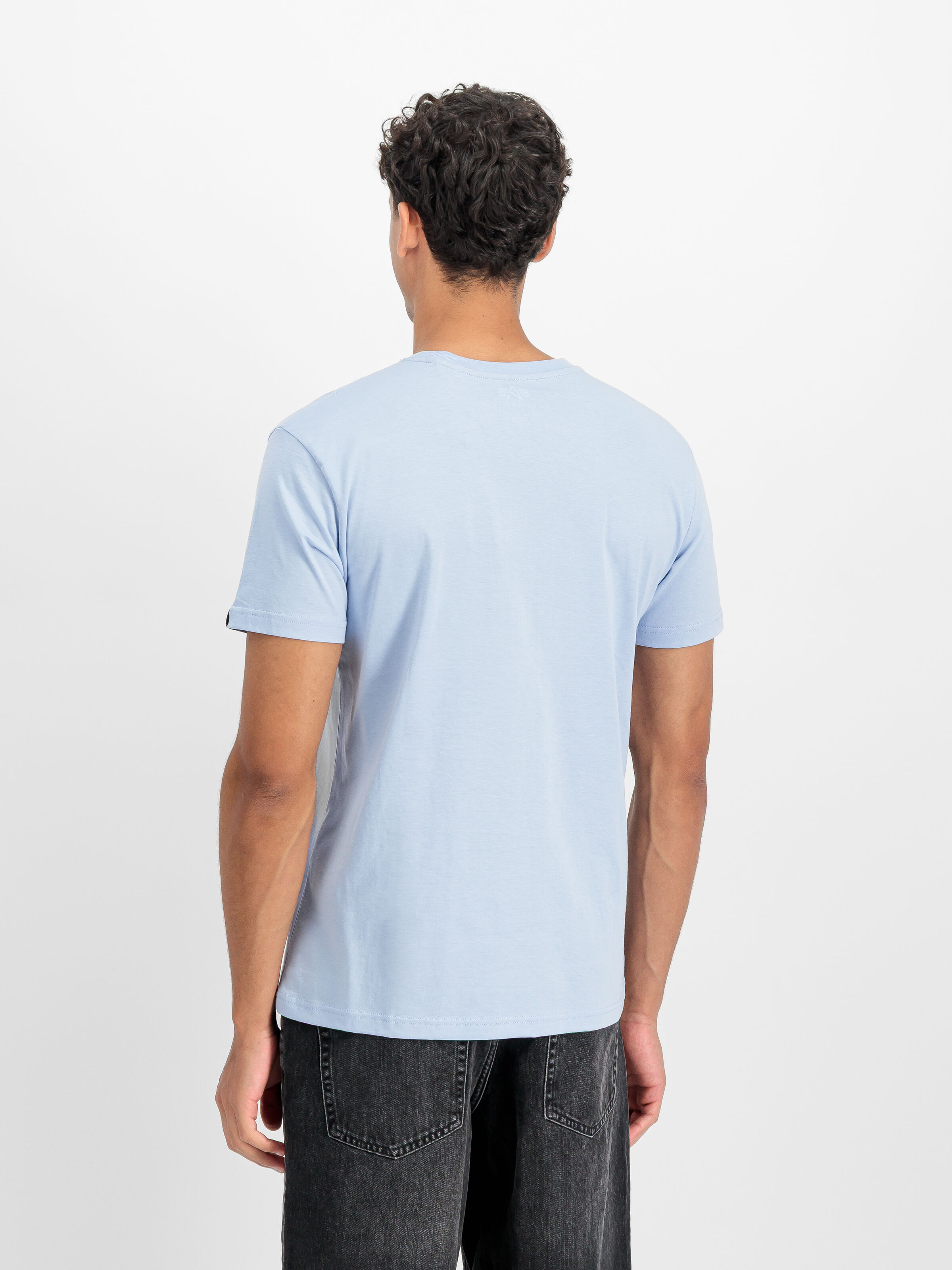 Basic Mid Logo T-Shirt artic blue 118533_40_2_model_00003_197069