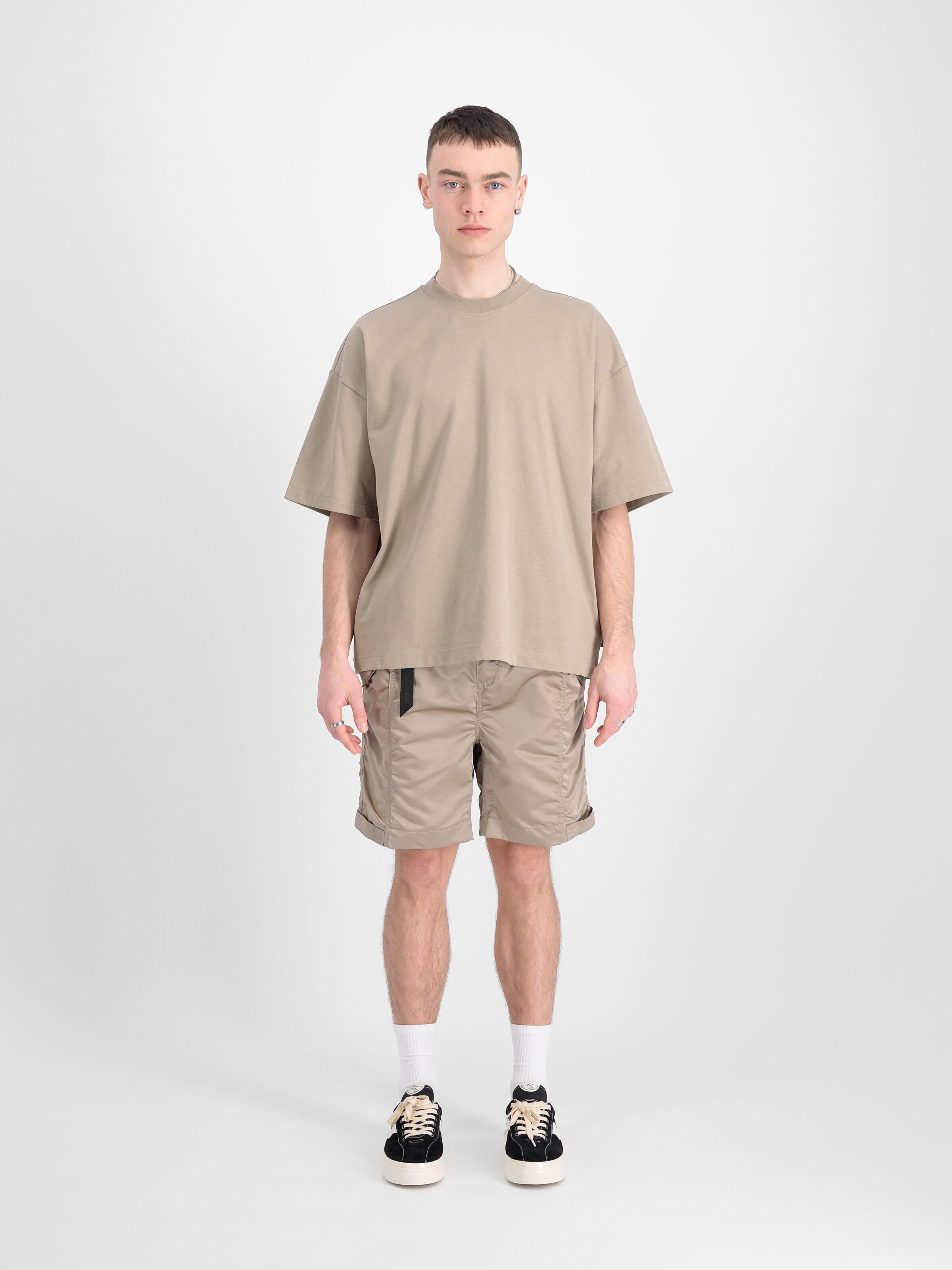 Nylon UV Short vintage sand 146253UV_679_2_model_00001_103071