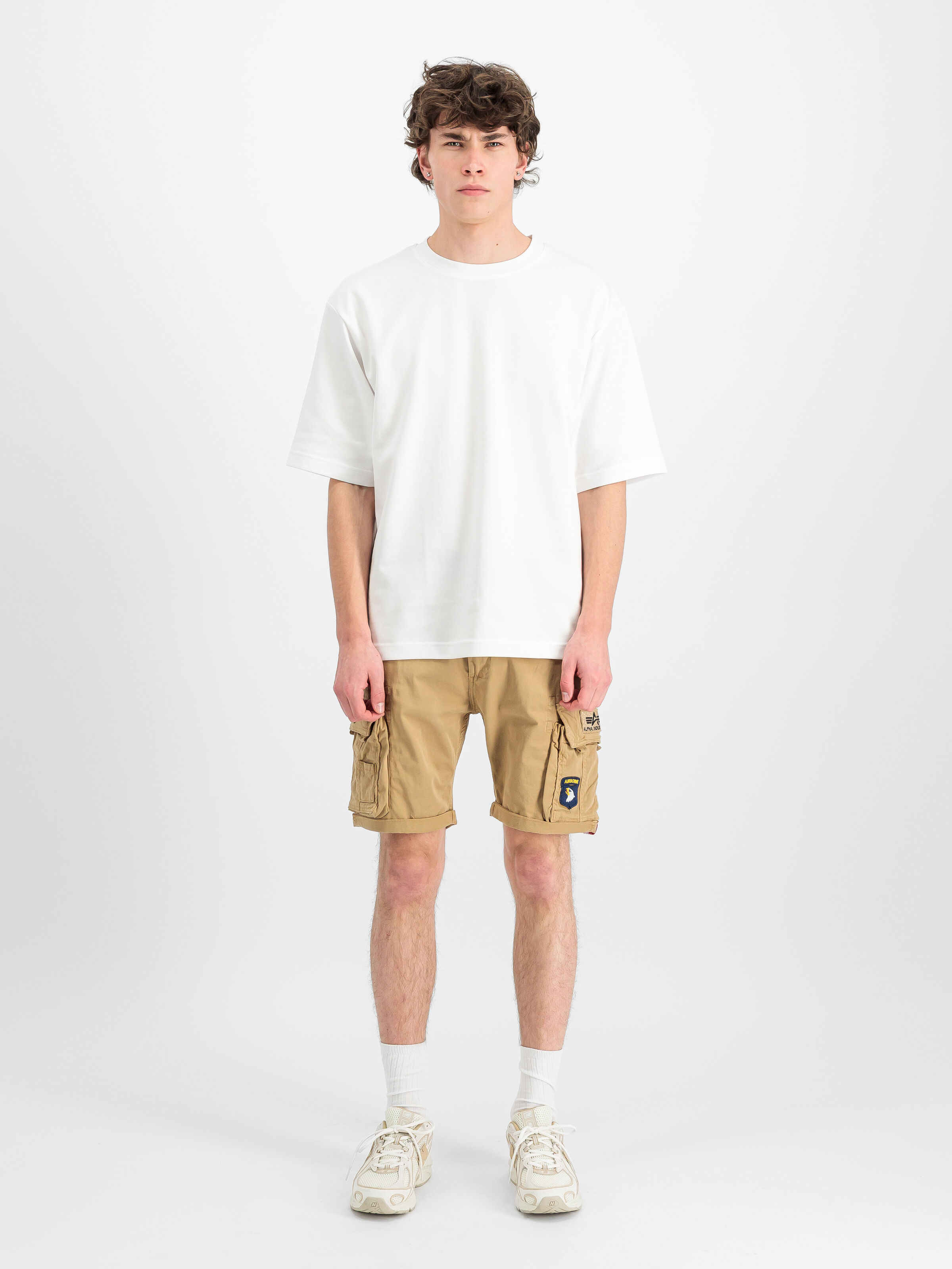 Crew Patch Short sand 186209_14_2_model_00001_215992