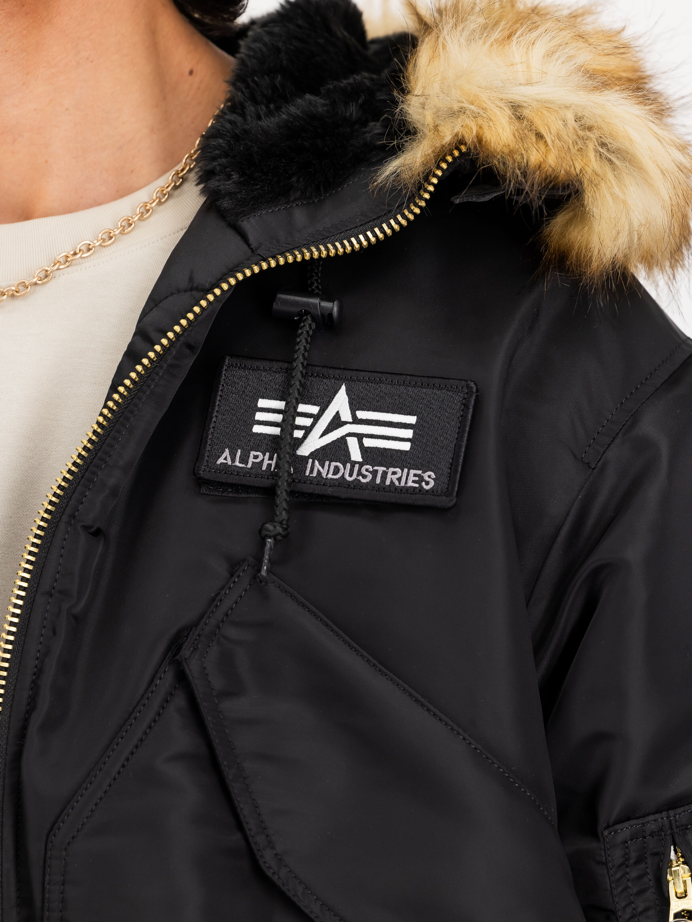 45/P Hooded Bomber Jacket black 144103_03_3_detail_00001_128890