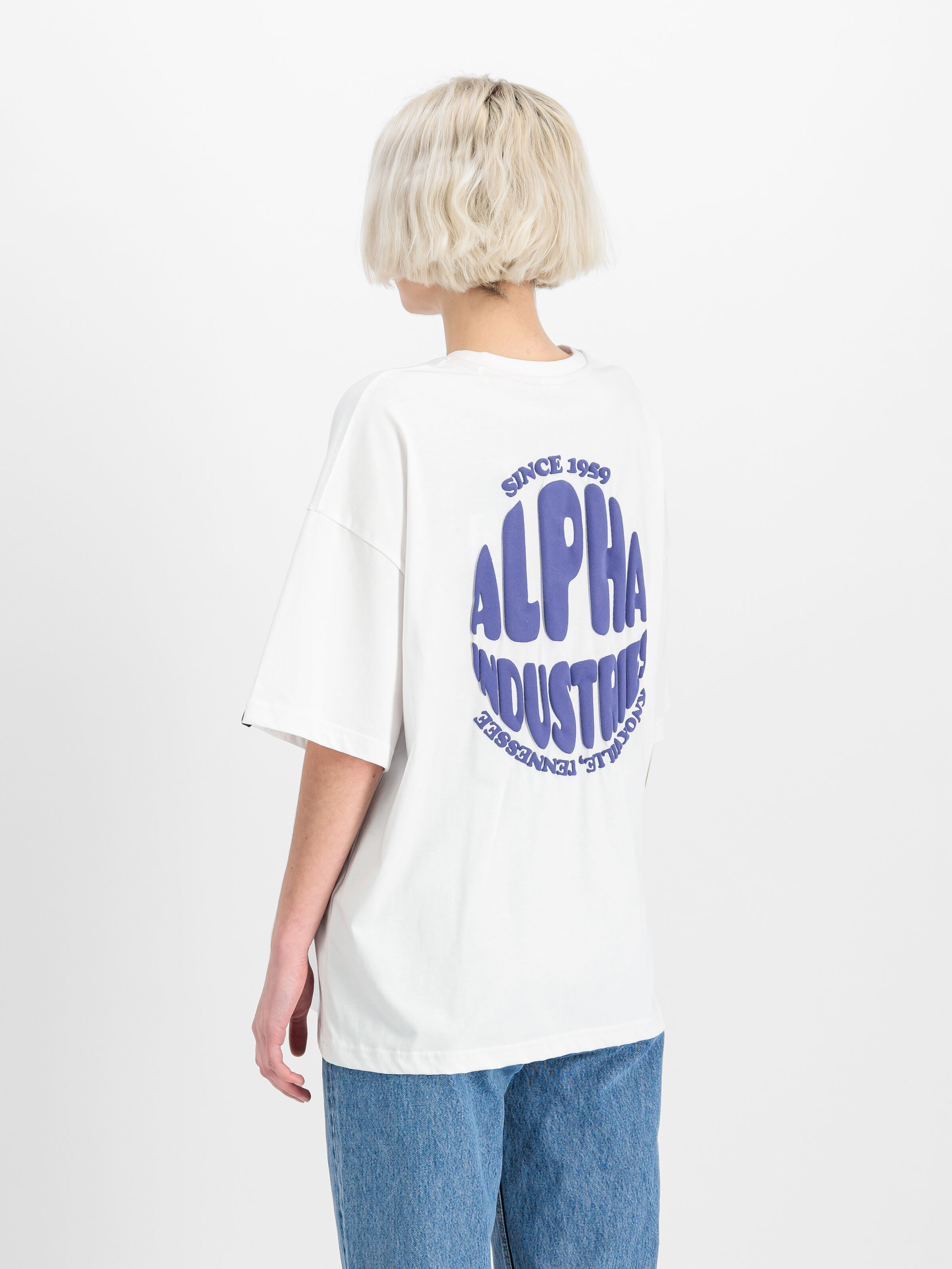Logo Backprint T-Shirt Women white 156060_09_2_model_00004_144620