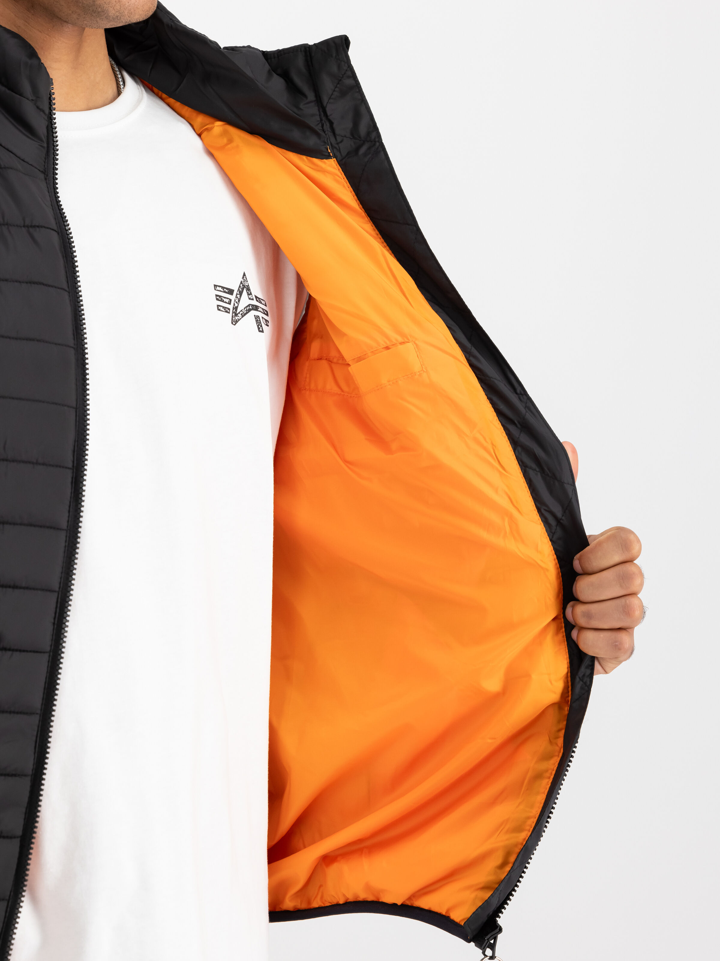 Puffer Light Vest black 138122_03_3_detail_00001_173460