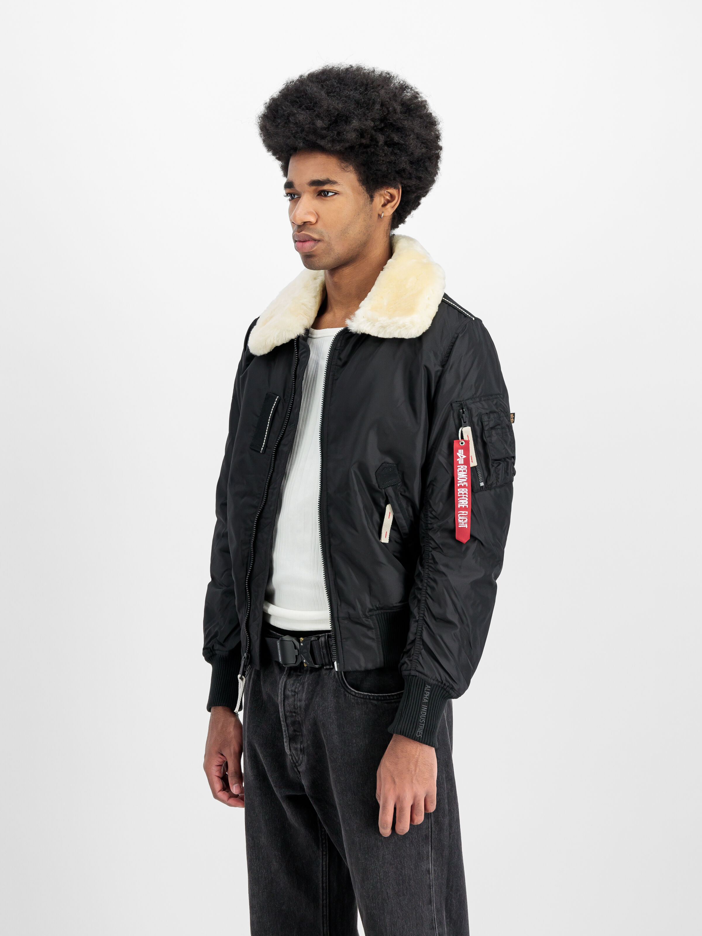 Injector III Bomber Jacket black/beige 143104_461_2_model_00003_131127