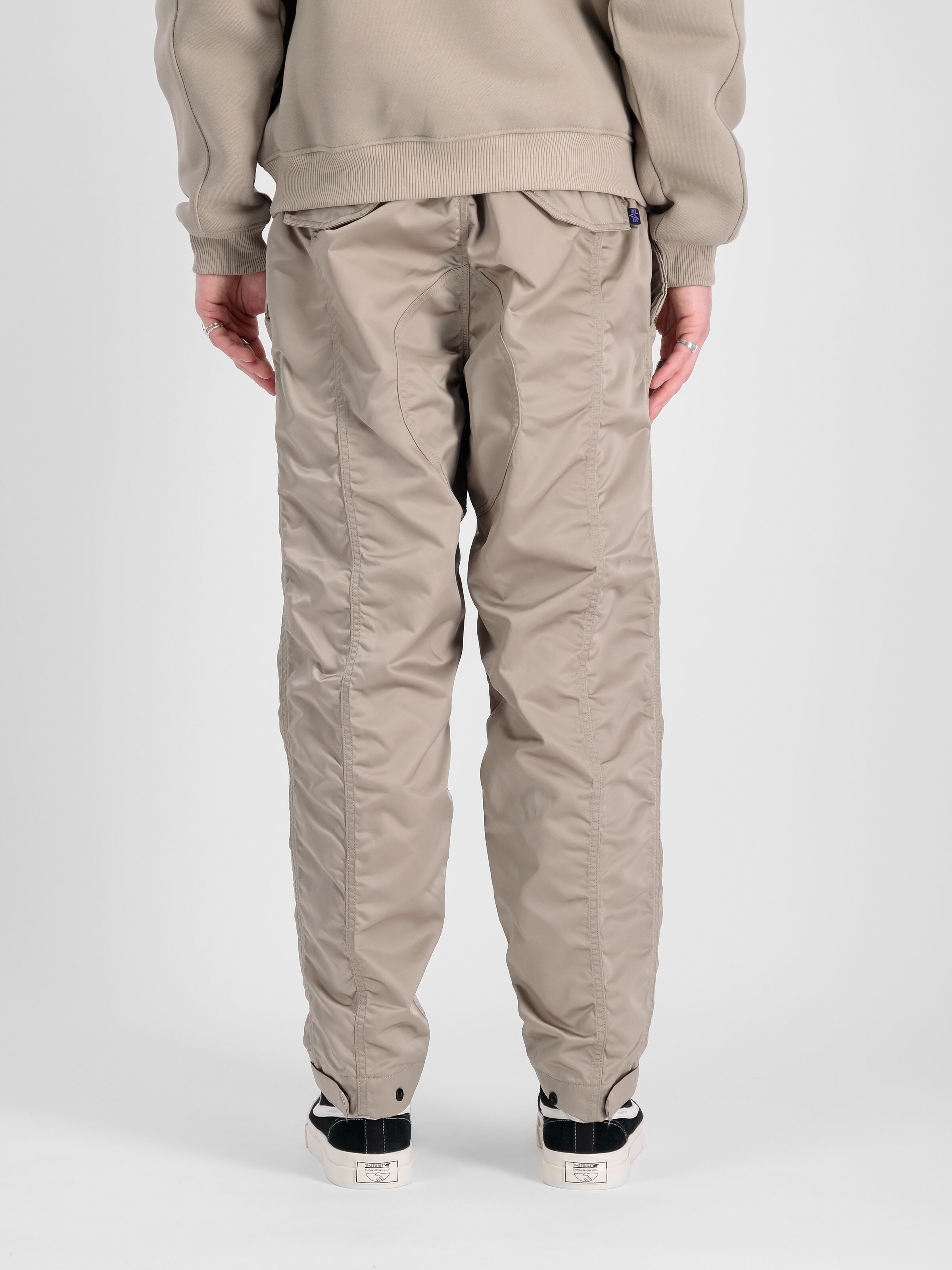 Nylon UV Pant vintage sand 146201UV_679_2_model_00005_102903