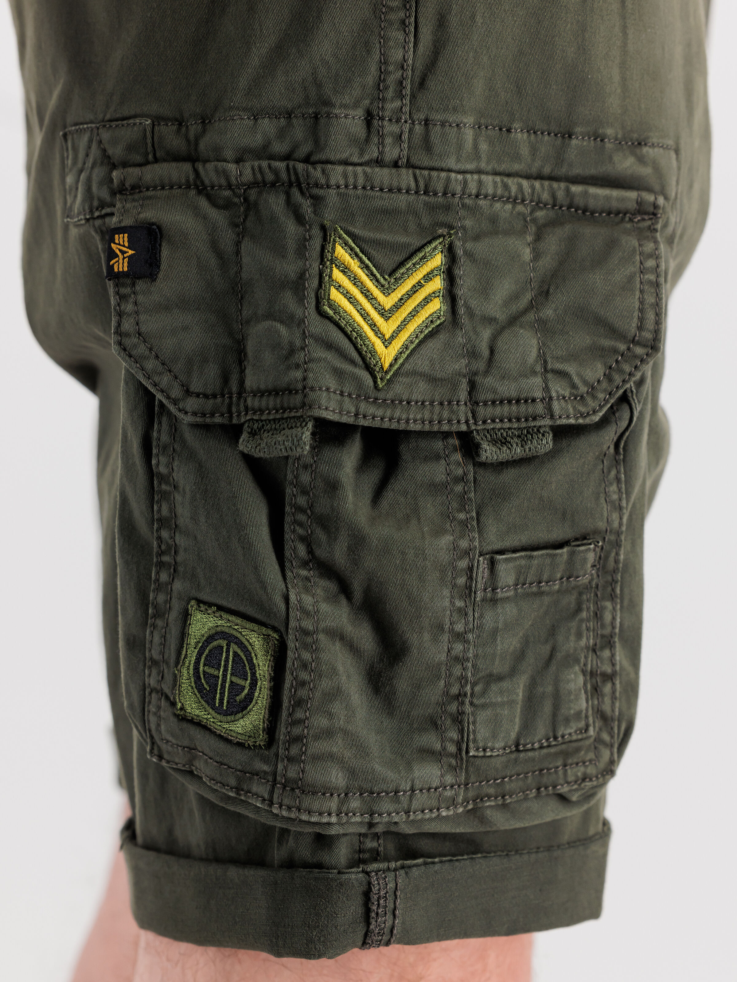 Crew Patch Short greyblack 186209_136_3_detail_00002_216020