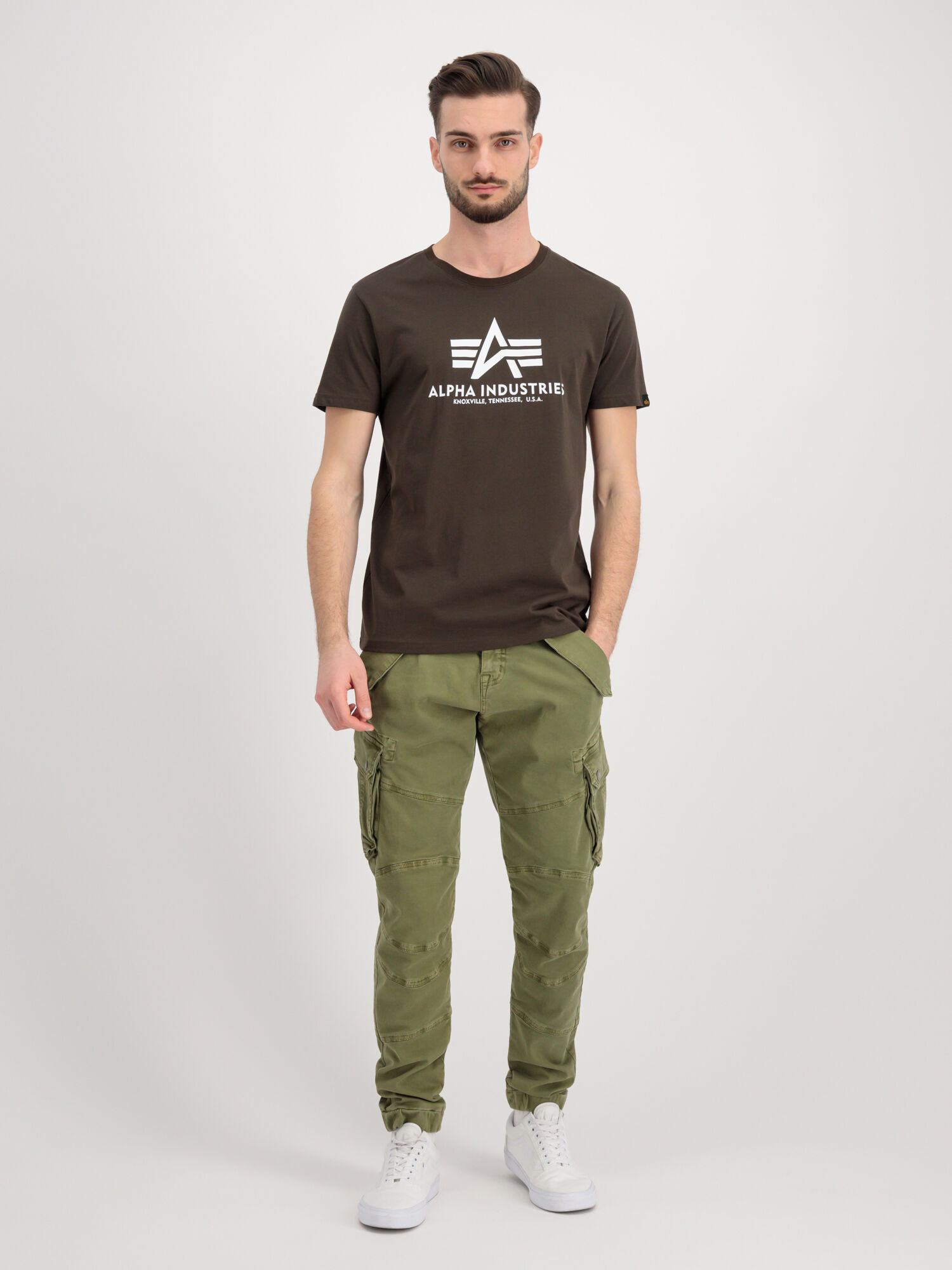 Basic Big Logo T-Shirt black olive 100501_413_alpha_industries_basic_t_003_126447