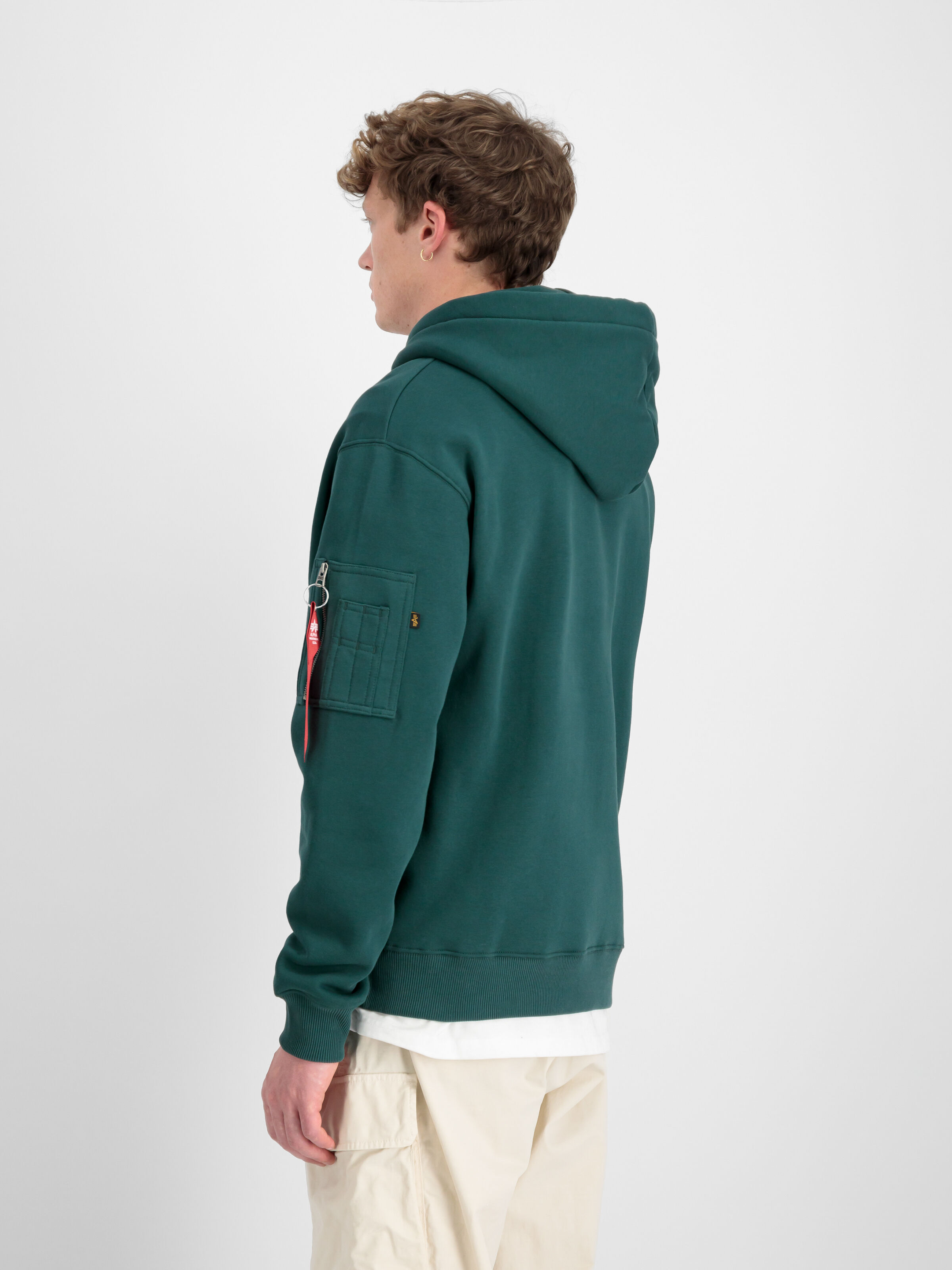 Alpha Label Hoodie Force Green 118331_720_2_model_00004_129551