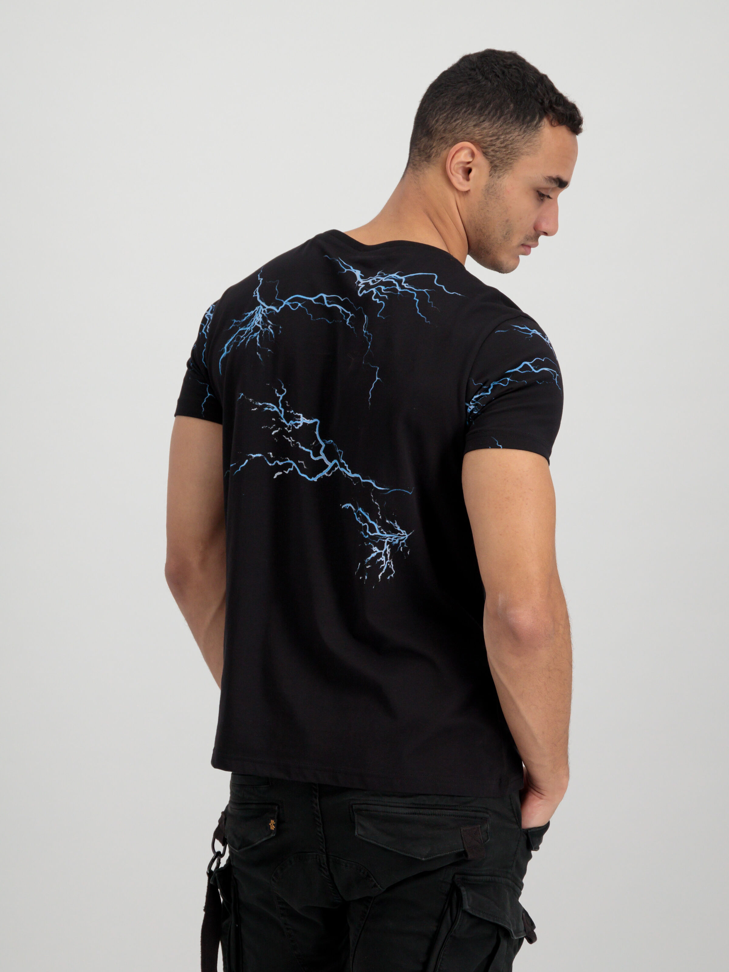 106500_95_alpha_industries_lightning_aop_t_004_1_182396