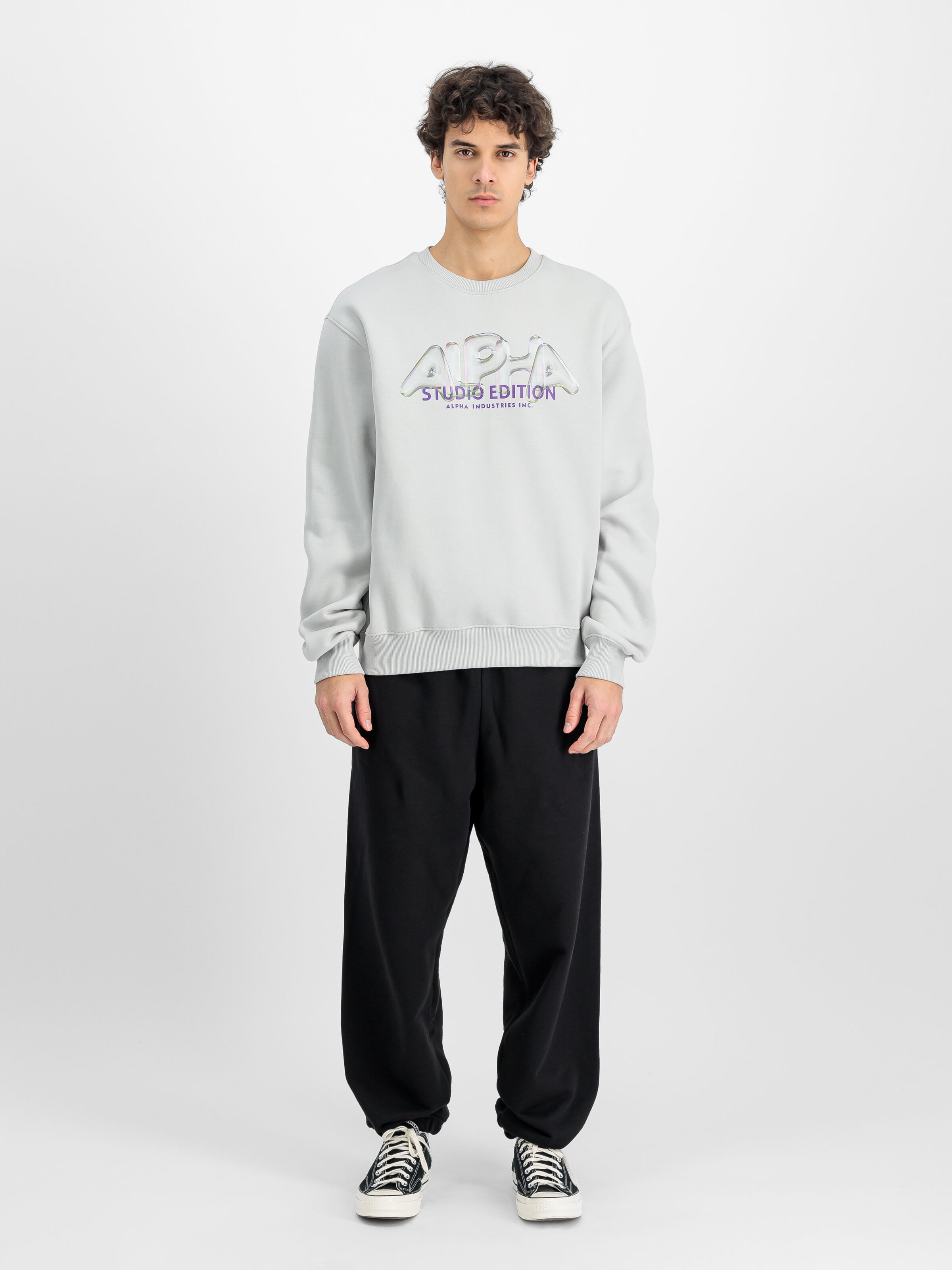 Studio Edition Vibe Sweatshirt pastel grey 156303_666_2_model_00001_139897