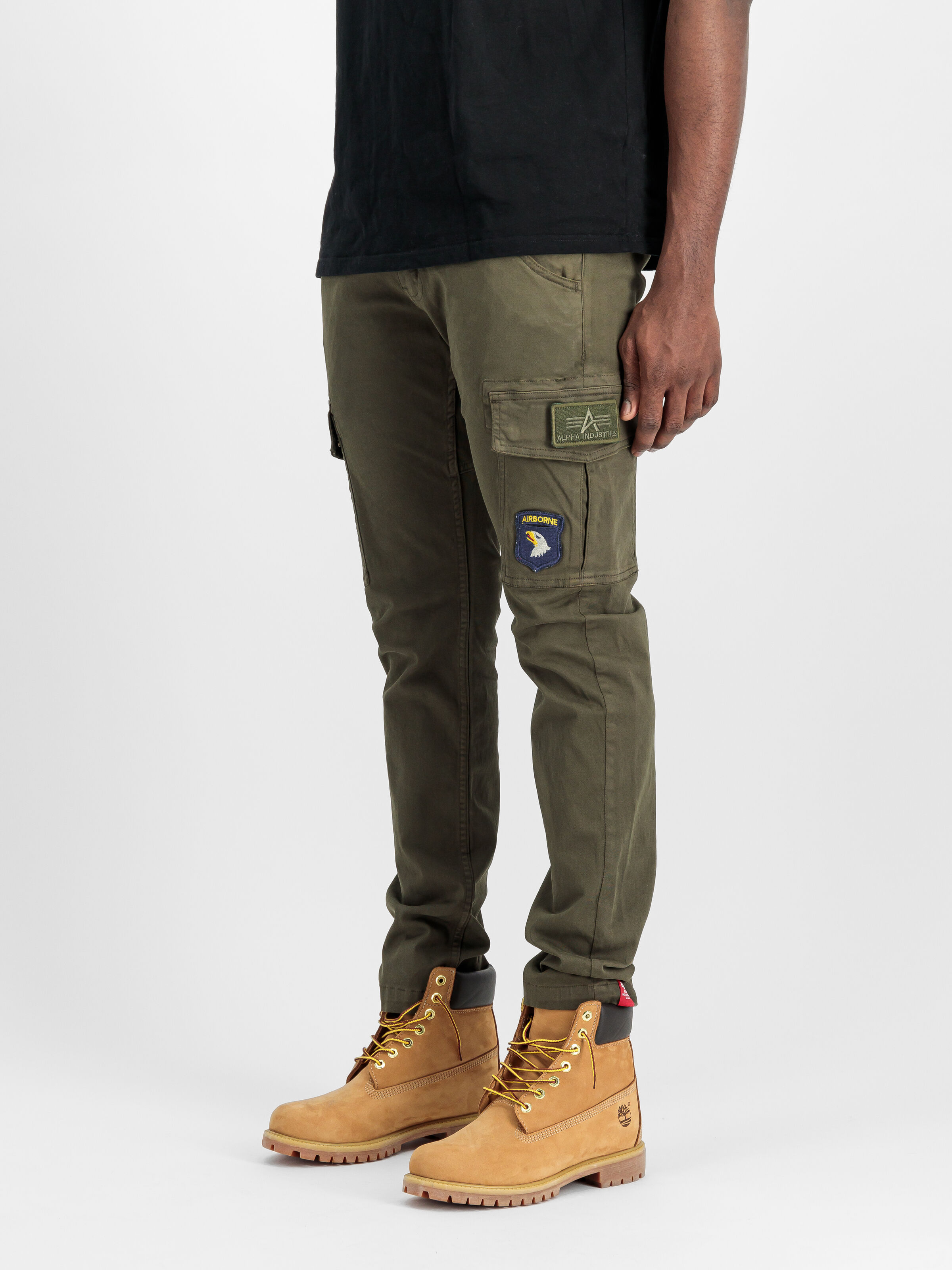 Petrol Patch Pant black olive 178207_413_2_model_00002_166273.jpg