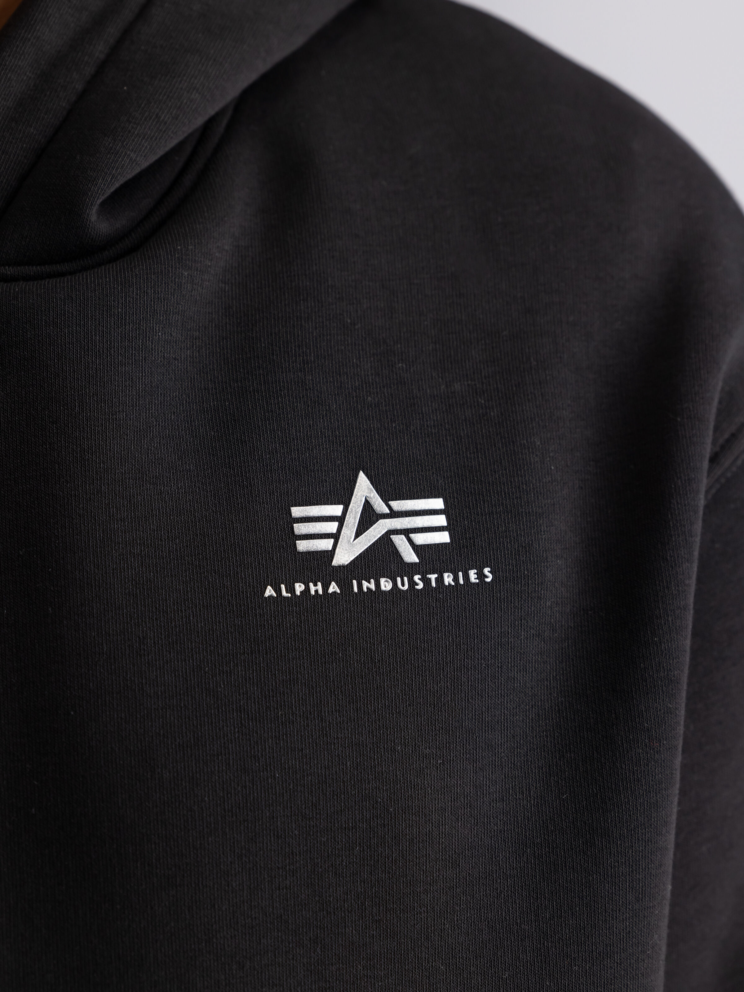 Basic Small Logo TPU Hoodie black/chrome 148347_373_3_detail_00001_98399