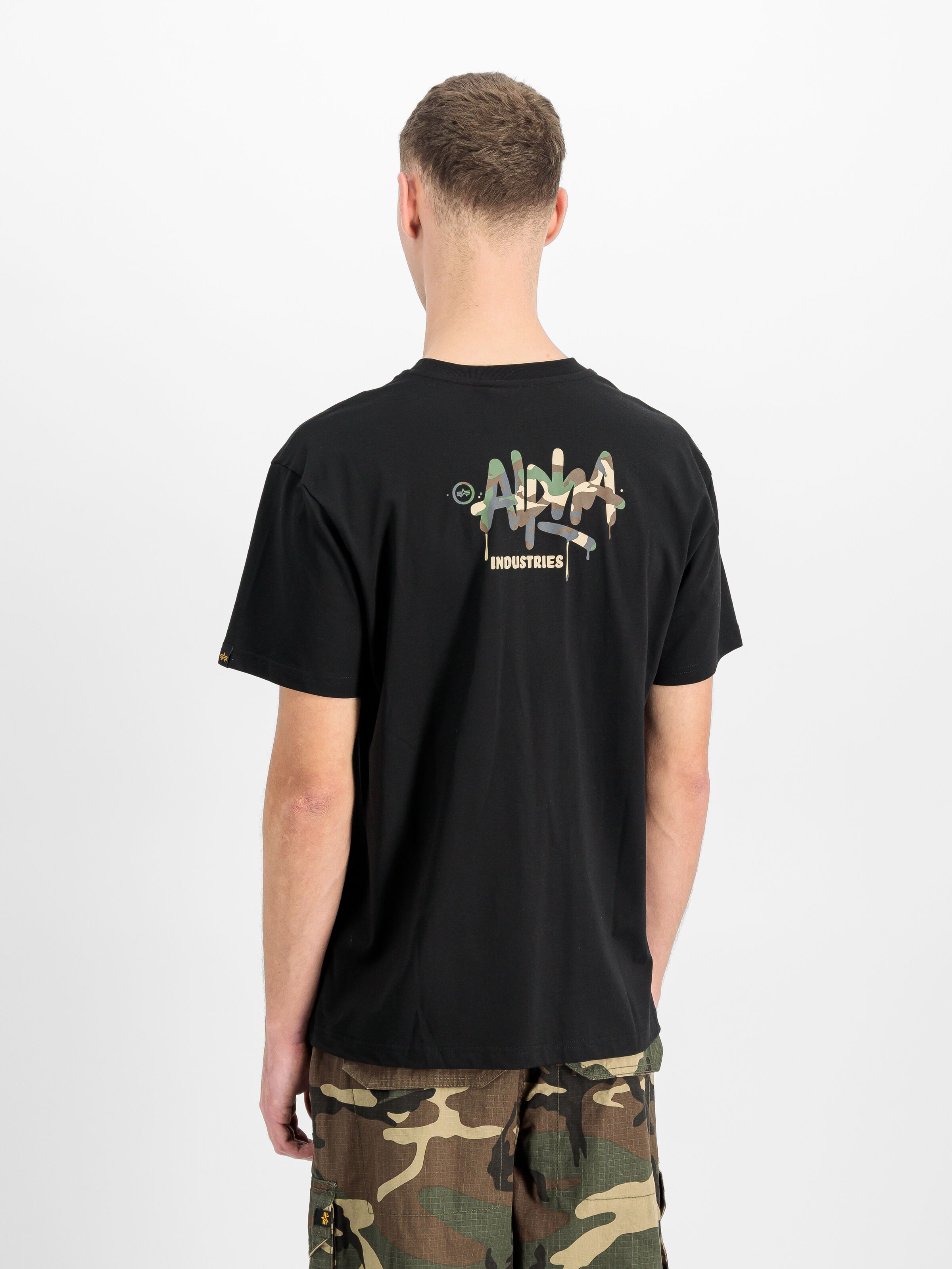 Alpha Signature Camo T-Shirt black 266554C_03_2_model_00003_220566