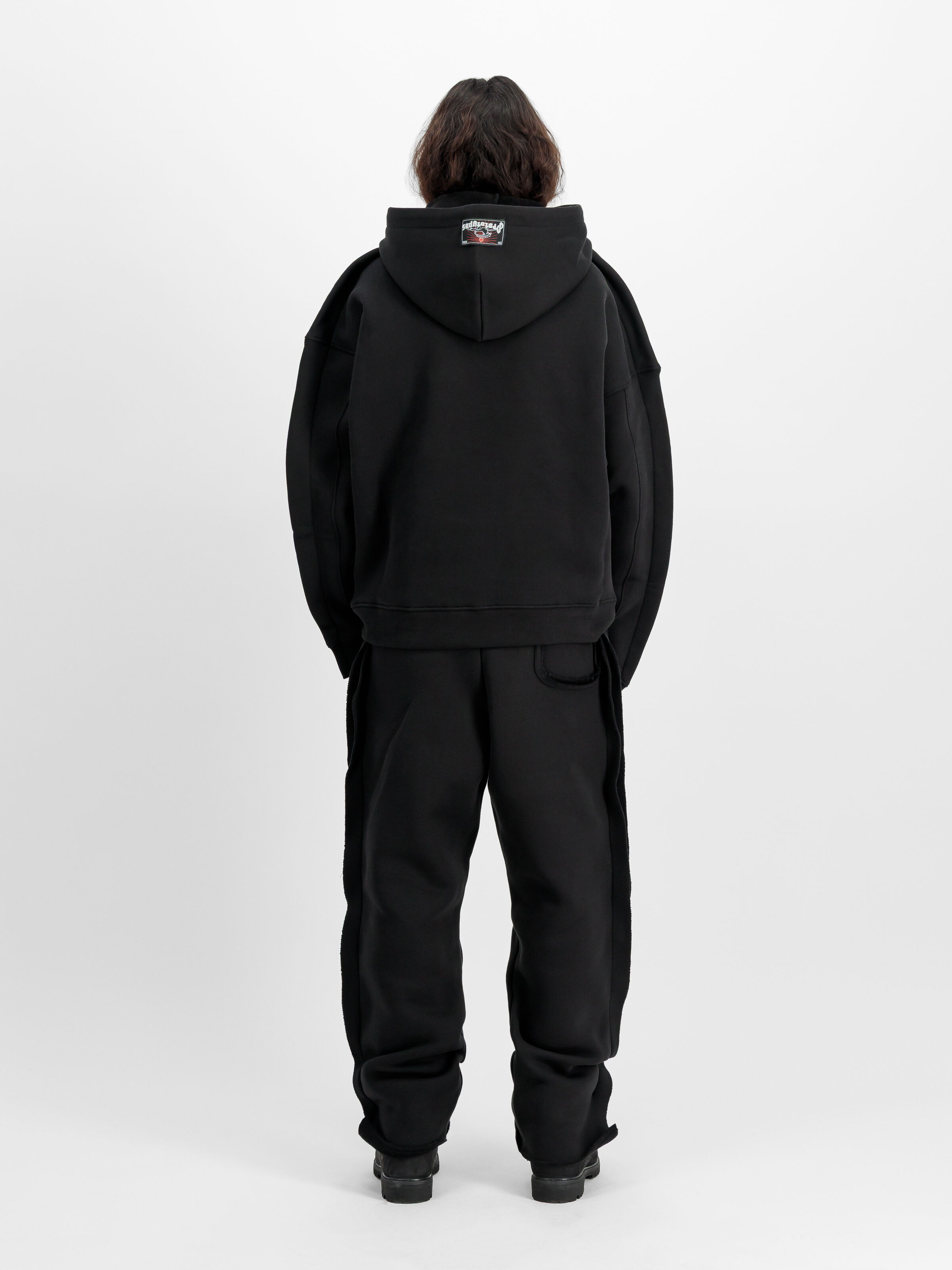 ALPHA x PROTOTYPES Outline Pant black 258215_03_2_model_00002_224098