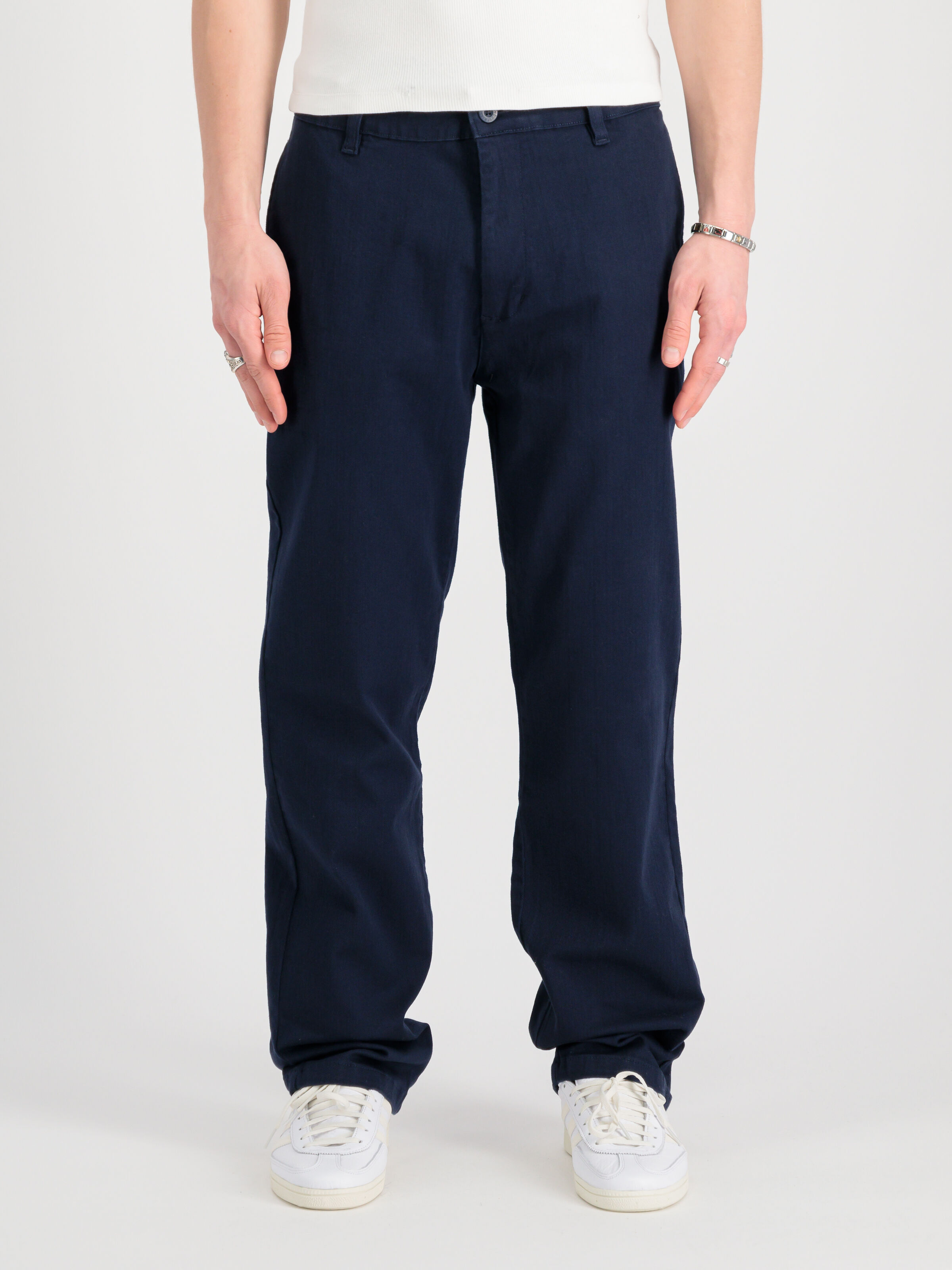 Alpha Chino Pant ultra navy 146203_697_2_model_00003_99122.jpg
