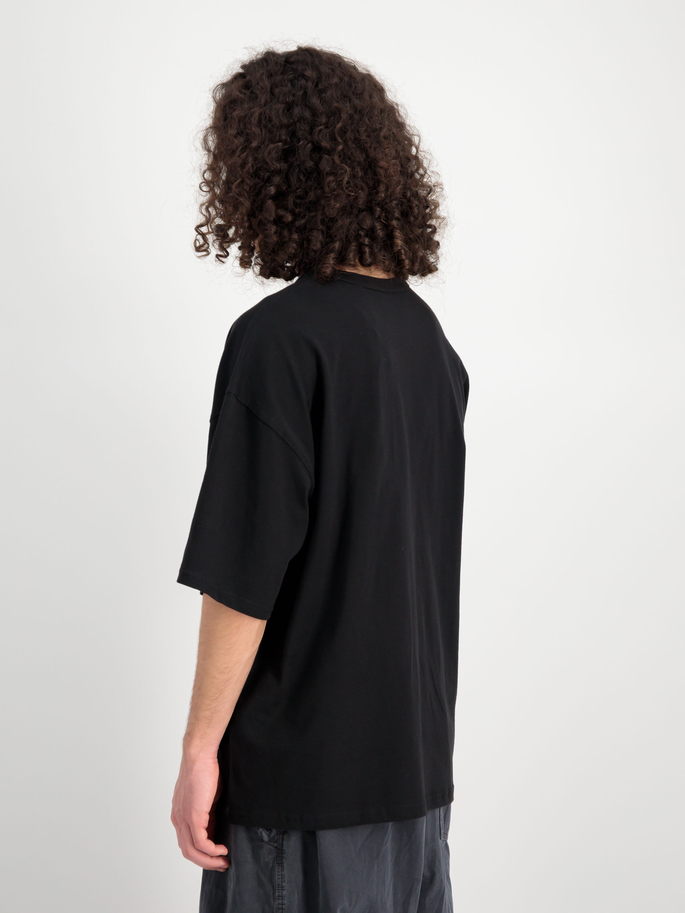 Alpha Essentials Rubber Logo T-Shirt black 146504_03_2_model_00004_99703