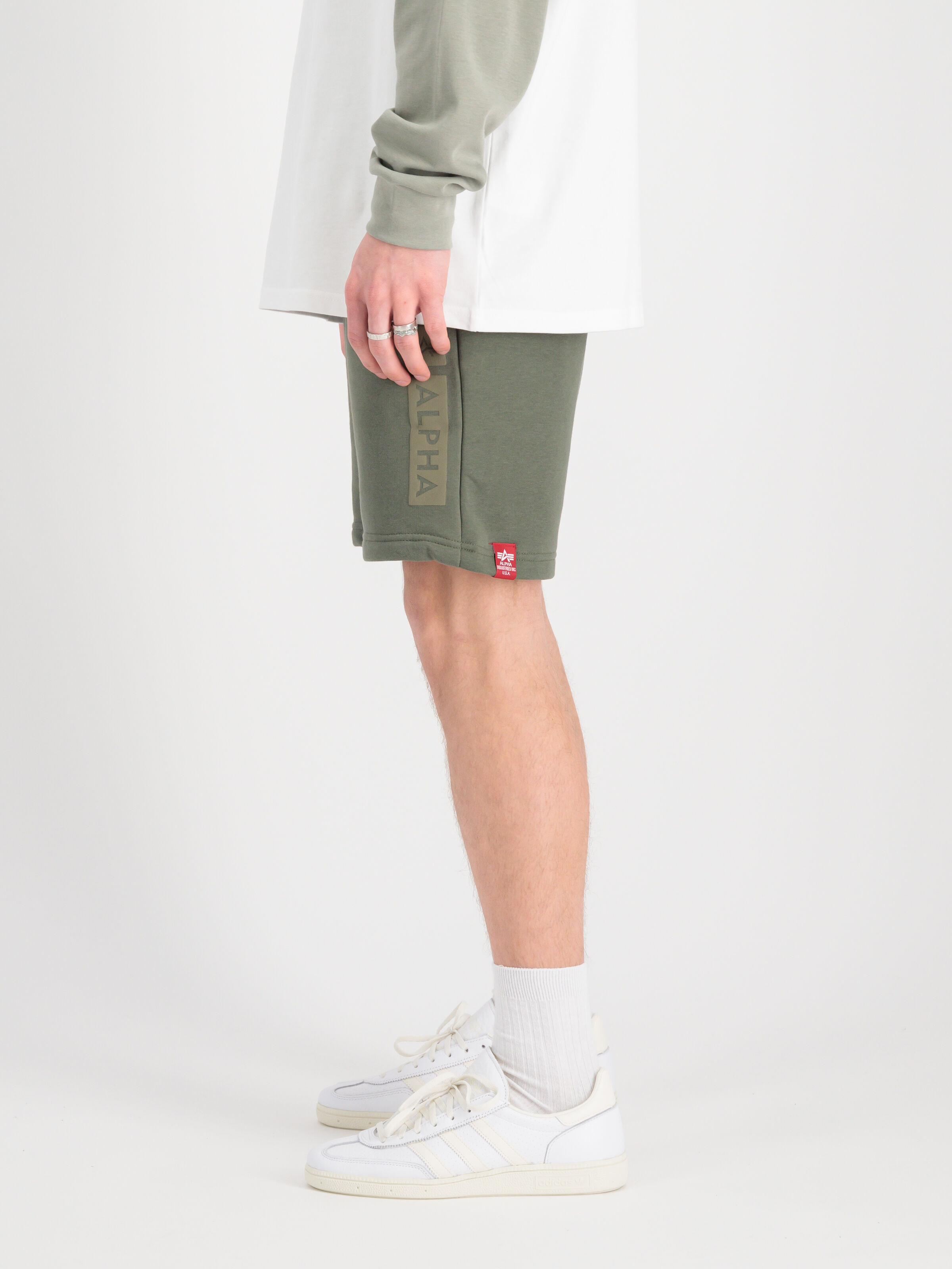 Alpha Puff Print Short dark olive 146365_142_2_model_00004_149480