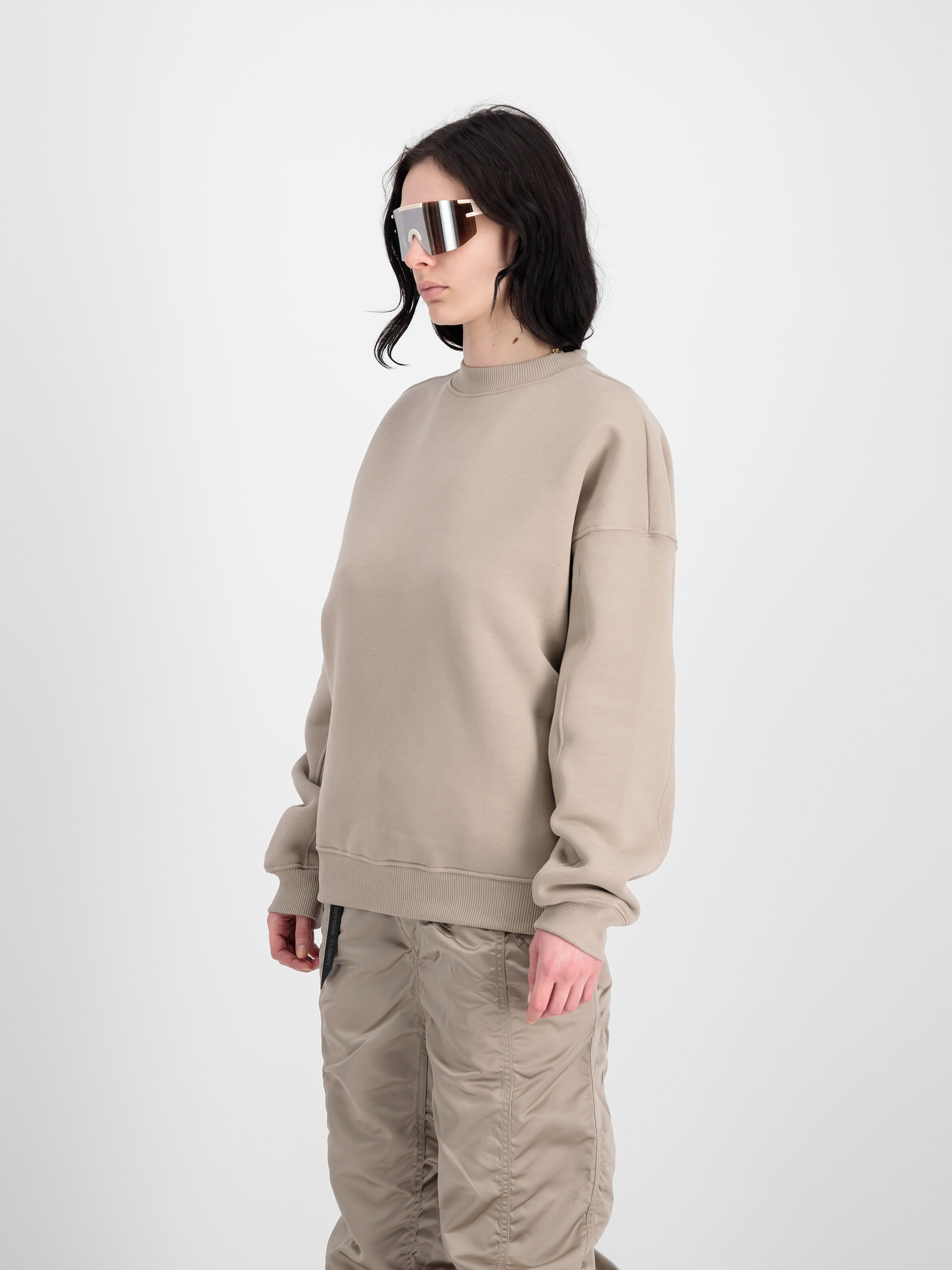 UV Sweatshirt vintage sand 146302UV_679_2_model_00003_103091