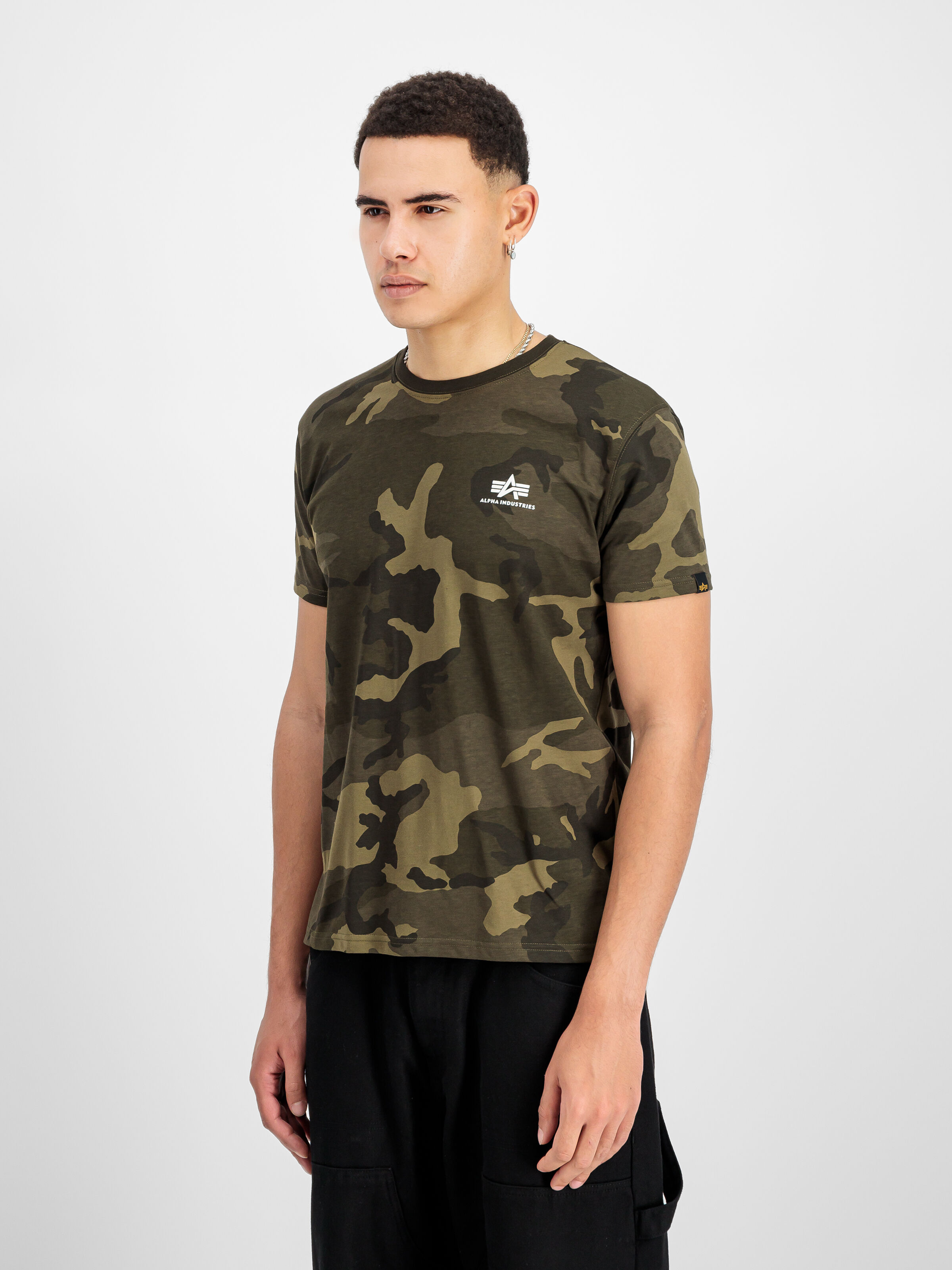 Basic Small Logo Camo T-Shirt olive camo 188505C_239_2_model_00002_183825