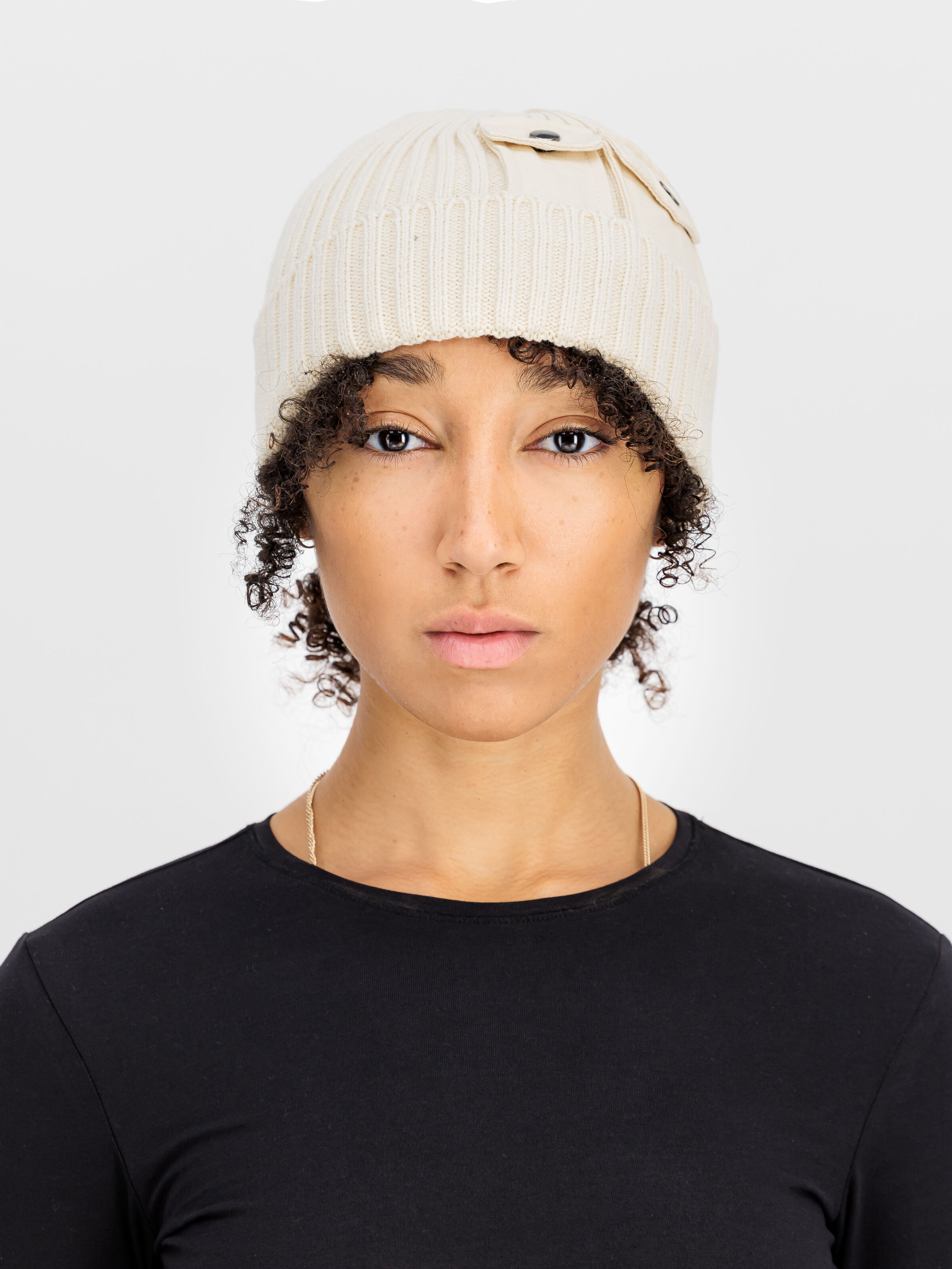 Utility Beanie jet stream white 138904_578_2_model_00001_112759