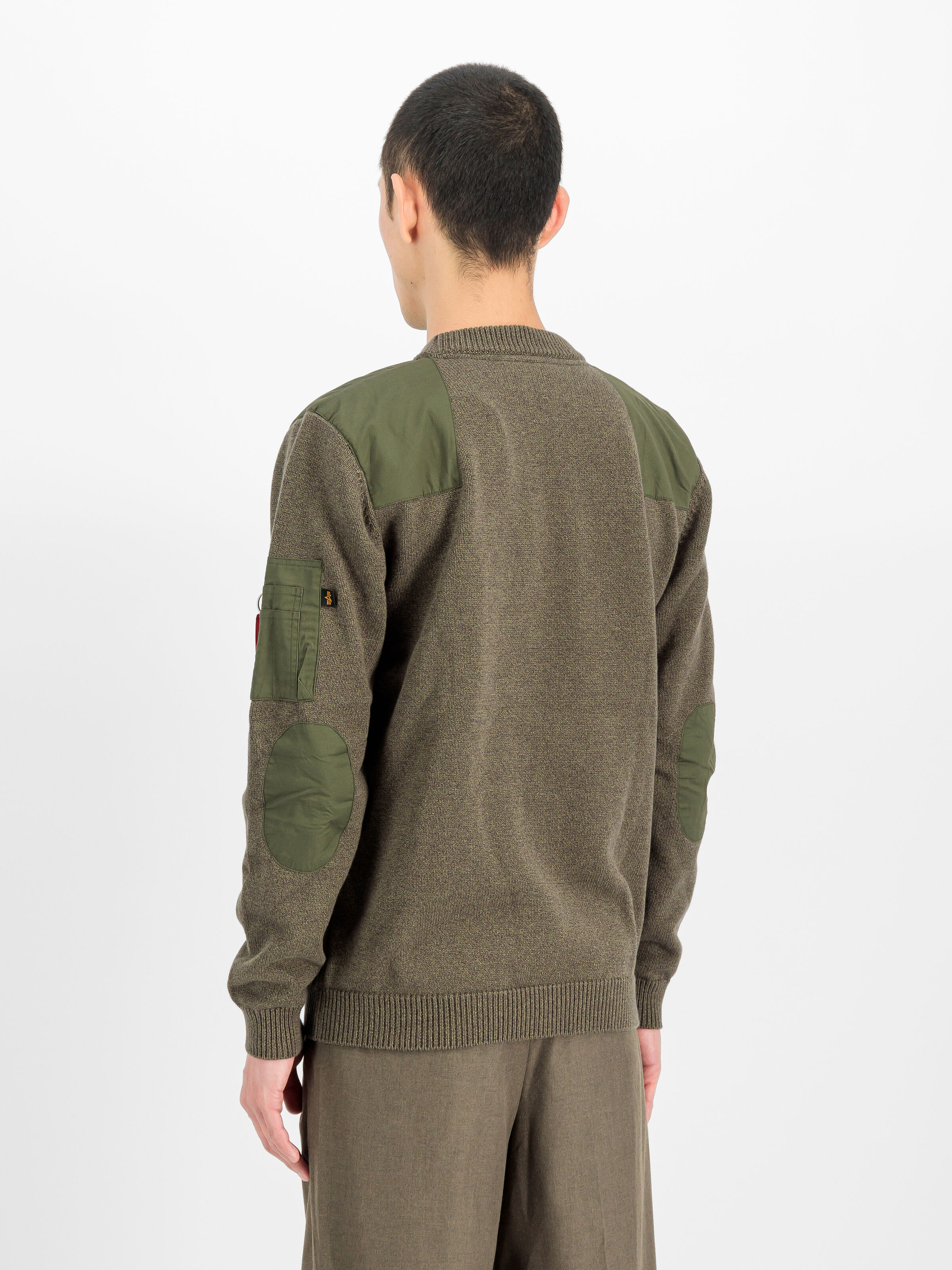 Knitted Utility Sweatshirt mud olive 268401_443_2_model_00003_243955