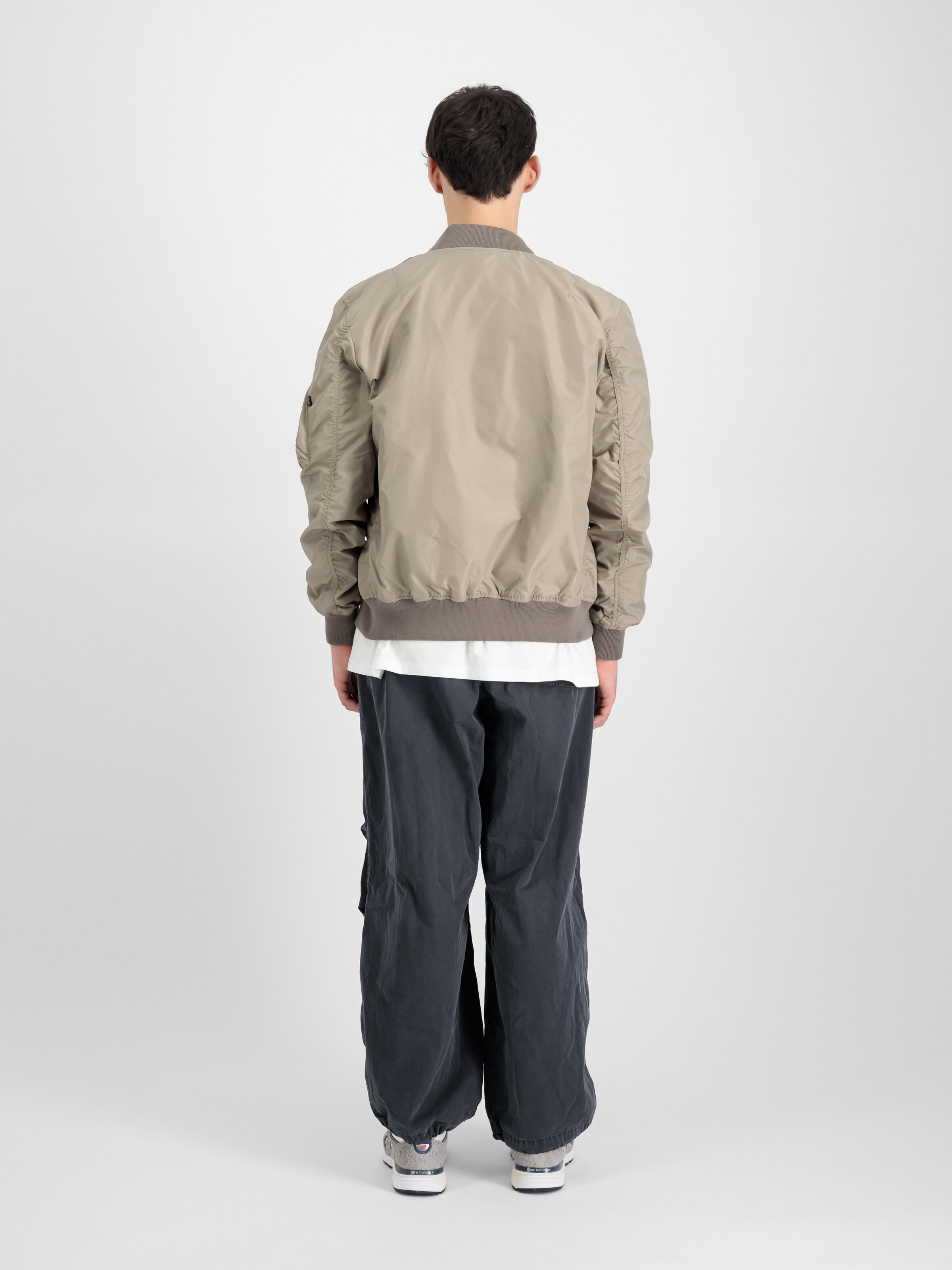 MA-1 TTC Light Bomber Jacket vintage sand 126101_679_2_model_00002_111722