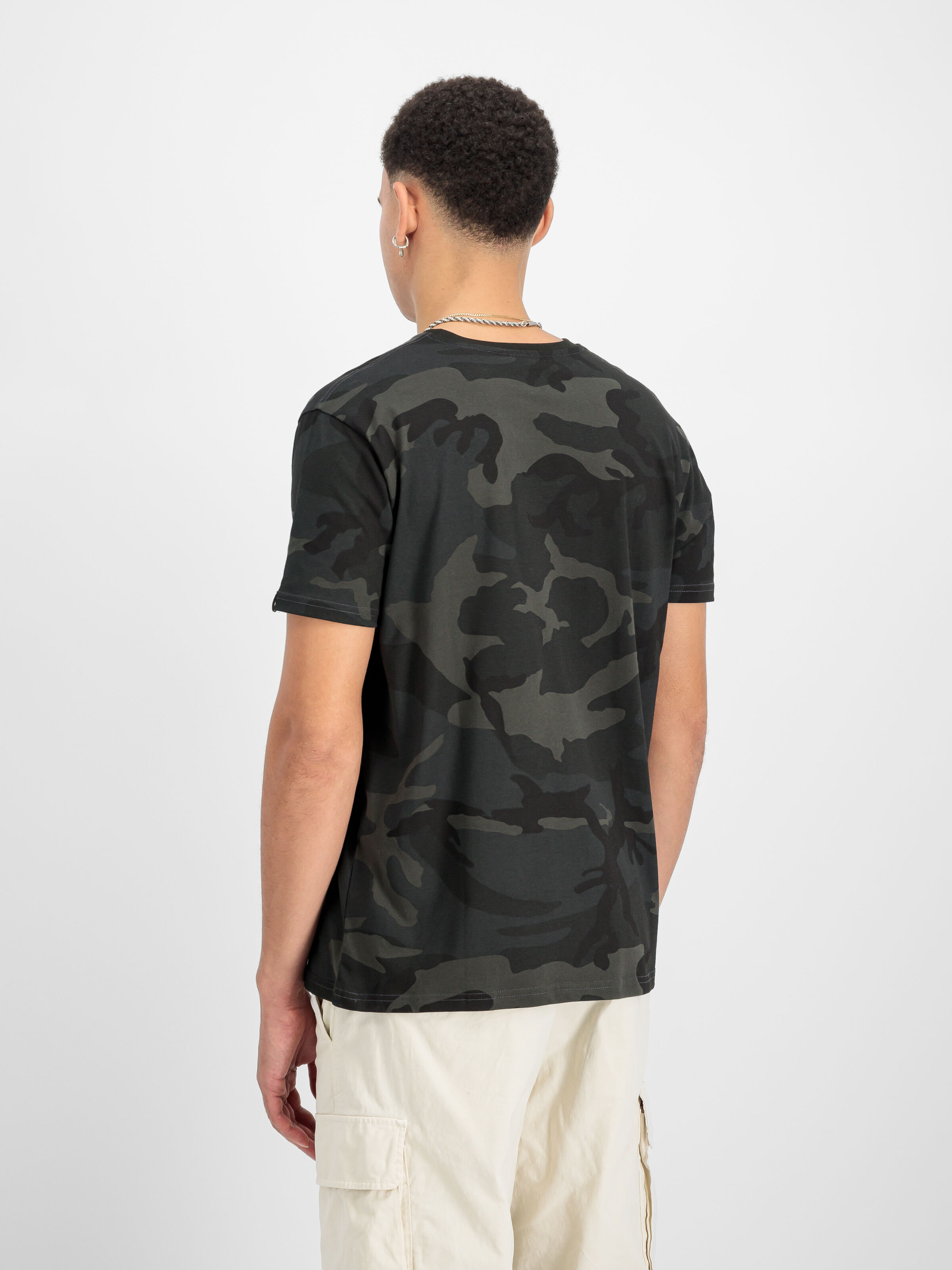 Basic Small Logo Camo T-Shirt black camo 188505C_125_2_model_00003_183806