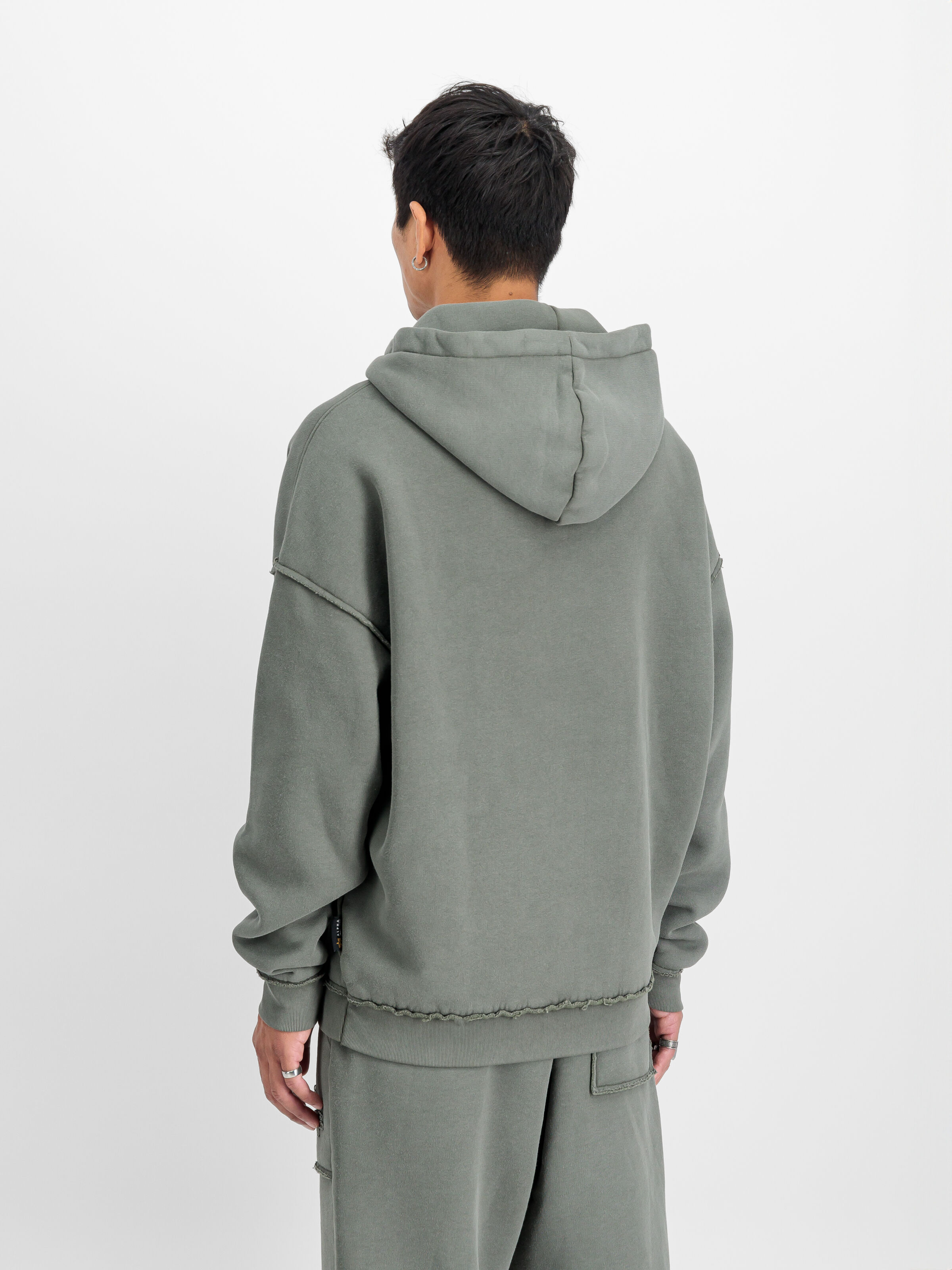 Open Edge Hoodie dark olive 148335_142_2_model_00004_108715