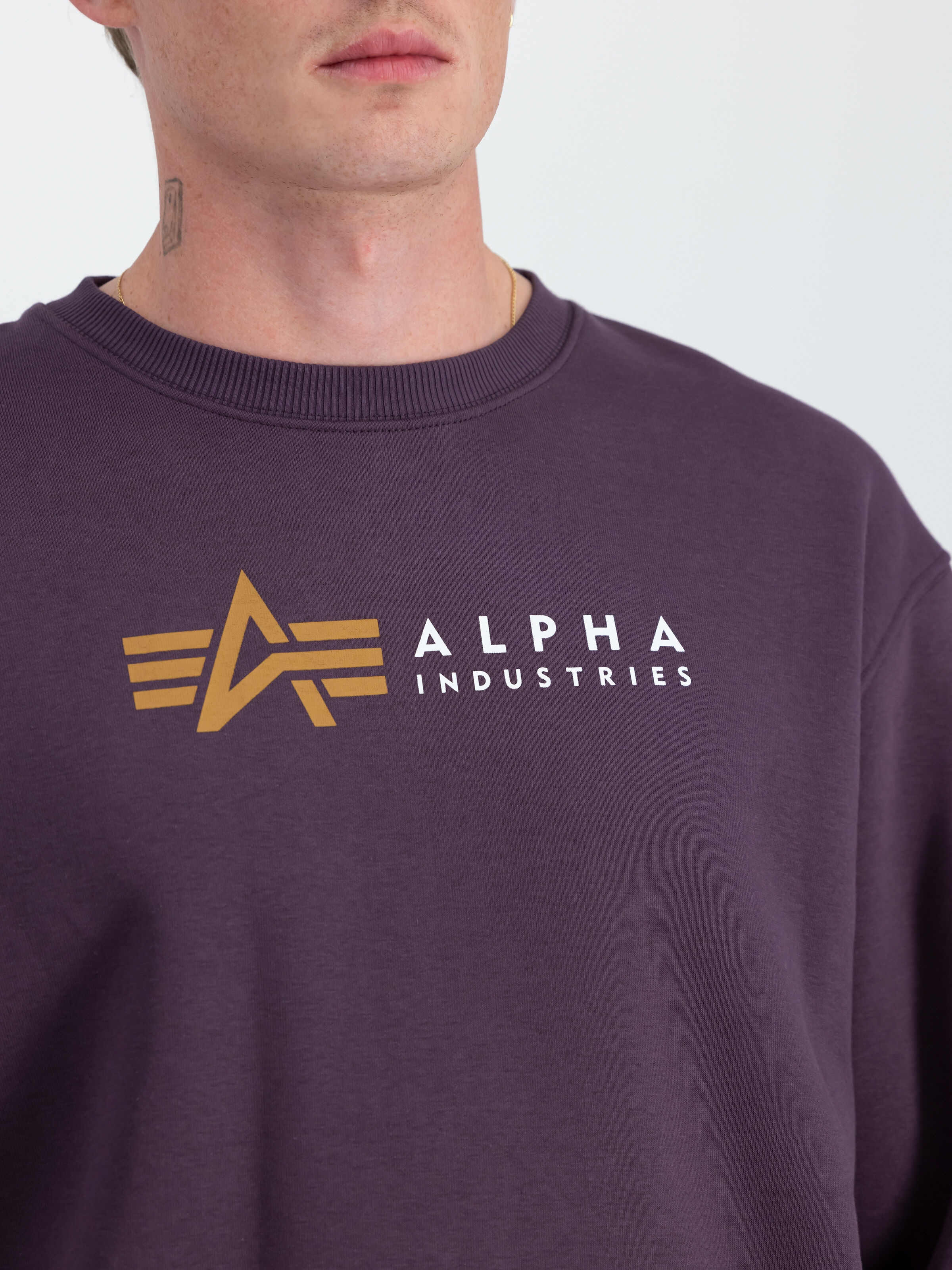 Alpha Label Sweatshirt Plum 118312_719_3_detail_00001_129509