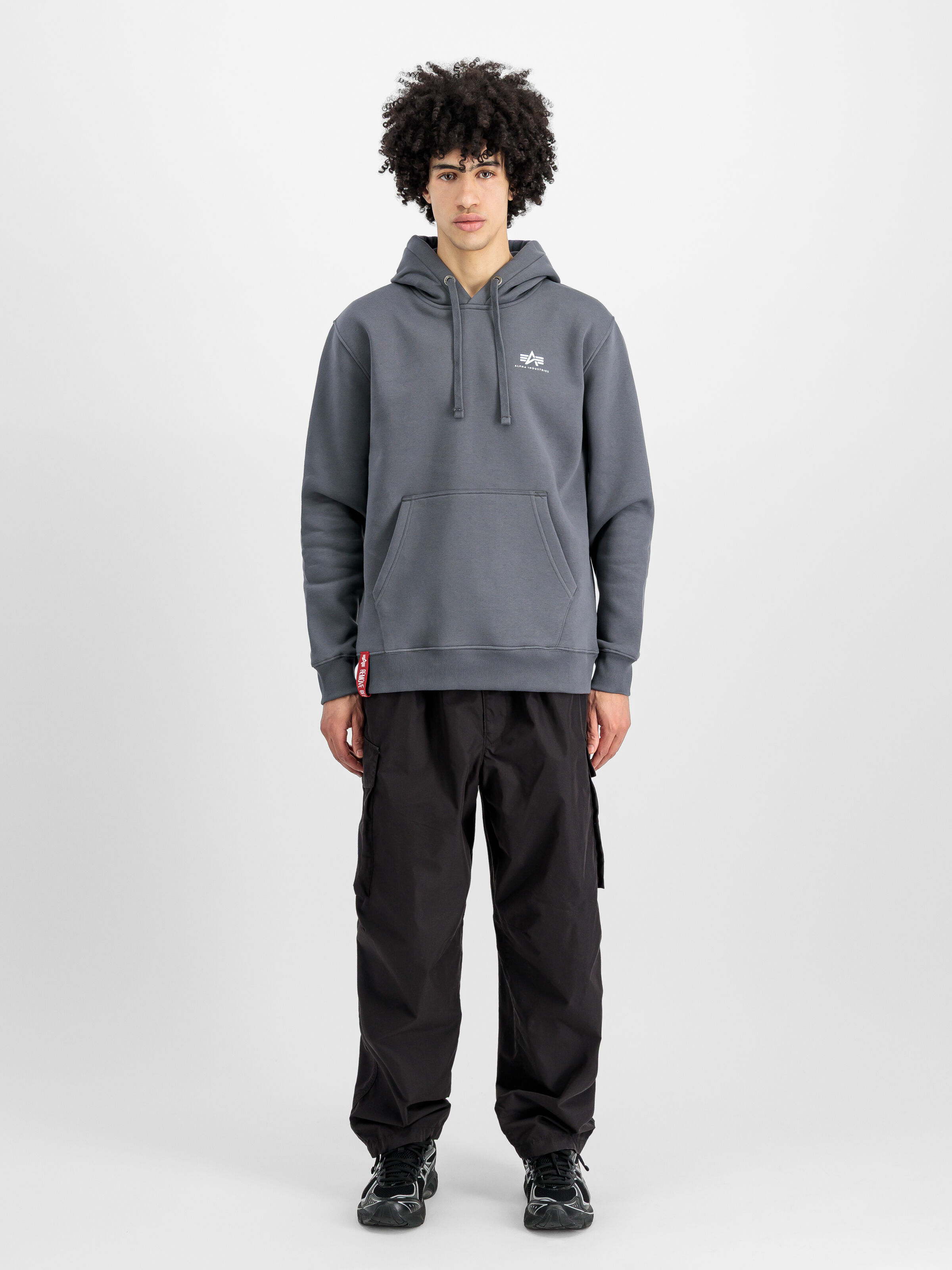 Basic Small Logo Hoodie greyblack 196318_136_2_model_00001_155504