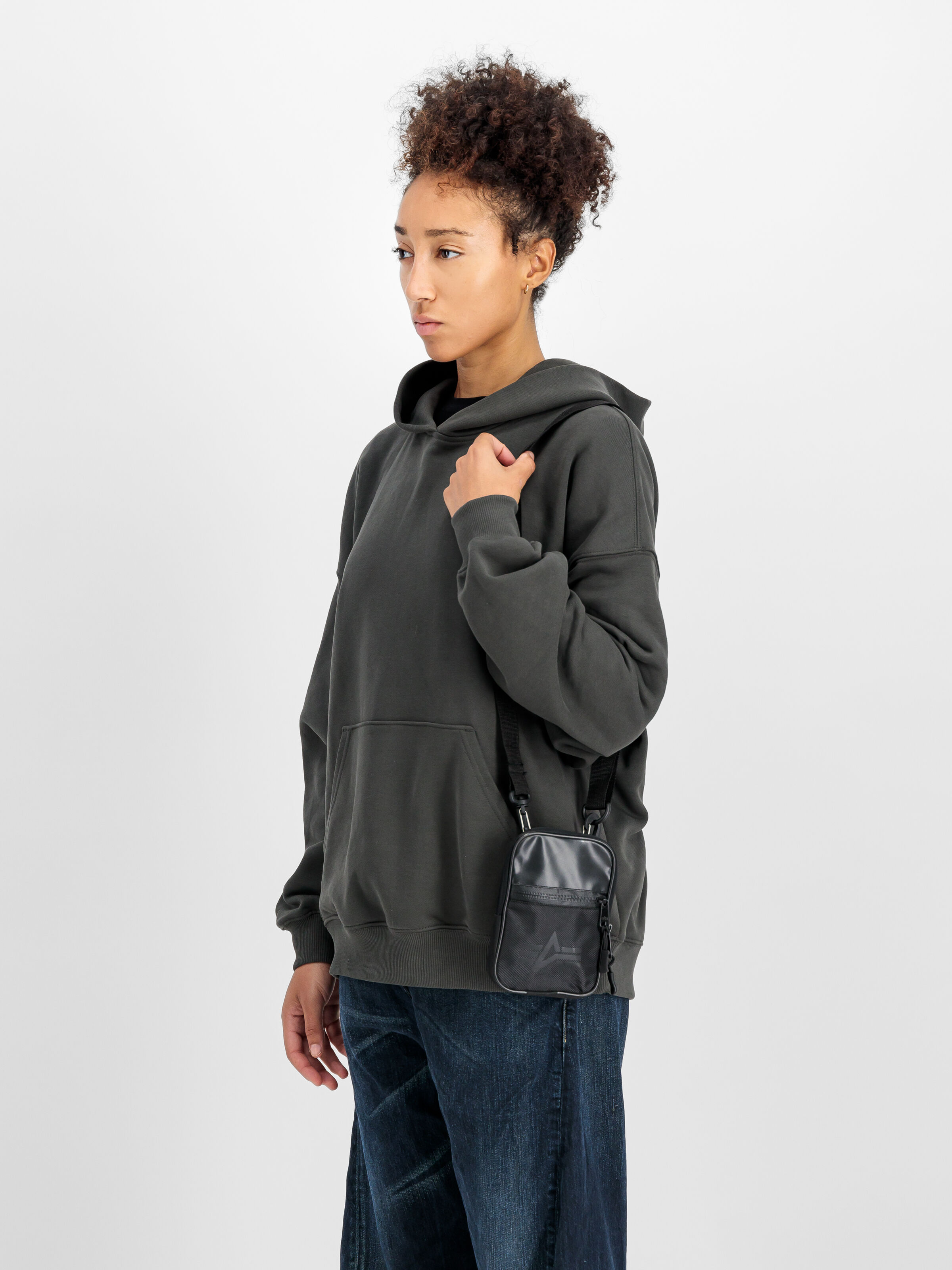 Utility Bag black 188910_03_2_model_00001_112752