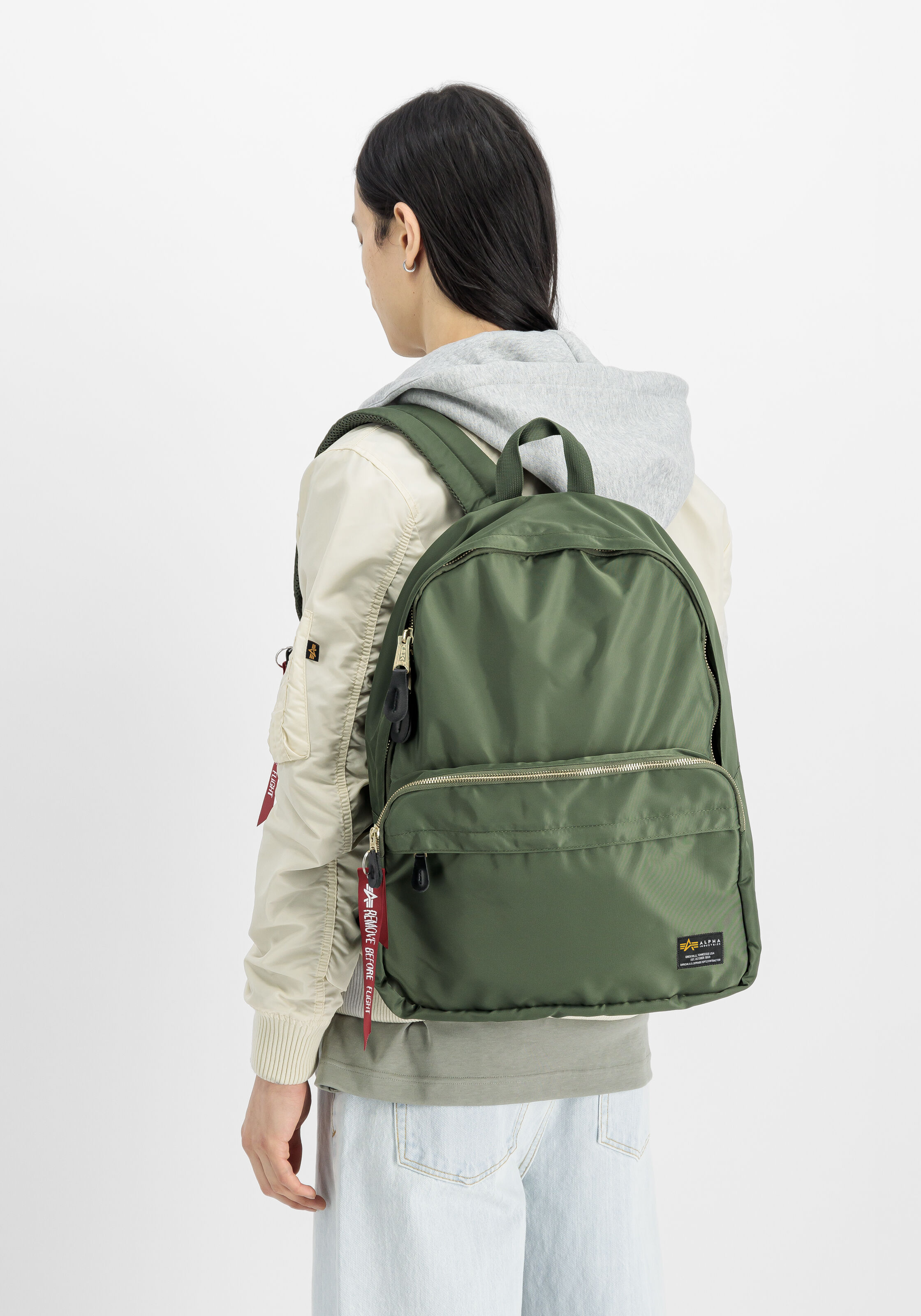 Crew Backpack sage-green 156940_01_2_model_00001_153946