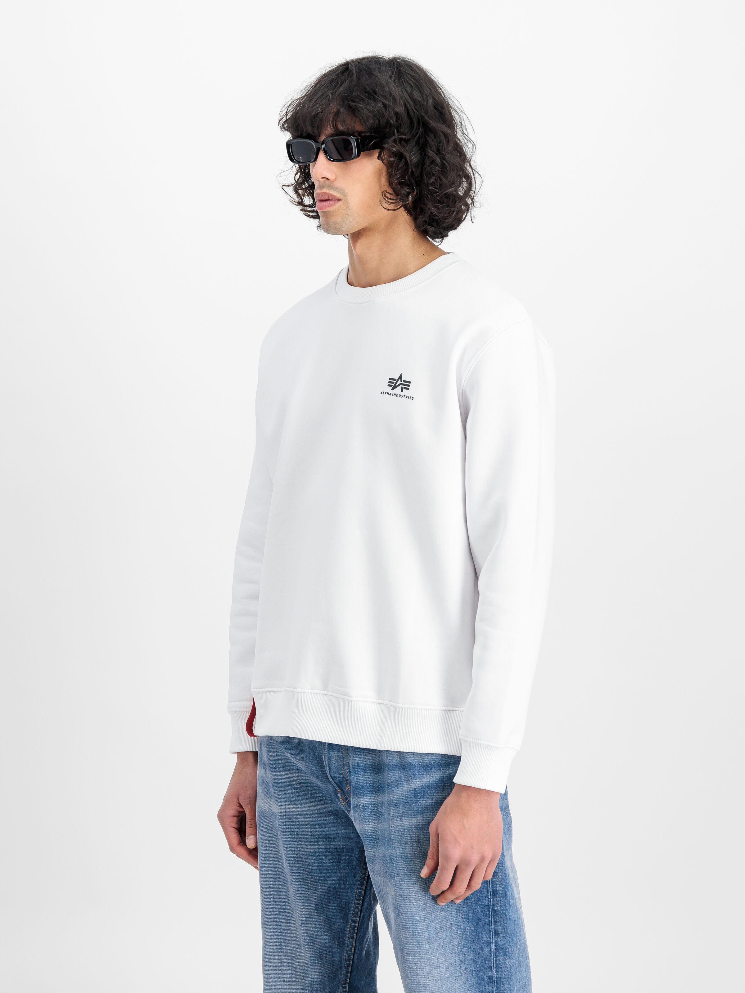 Basic Small Logo Sweatshirt white 188307_09_2_model_00003_127845