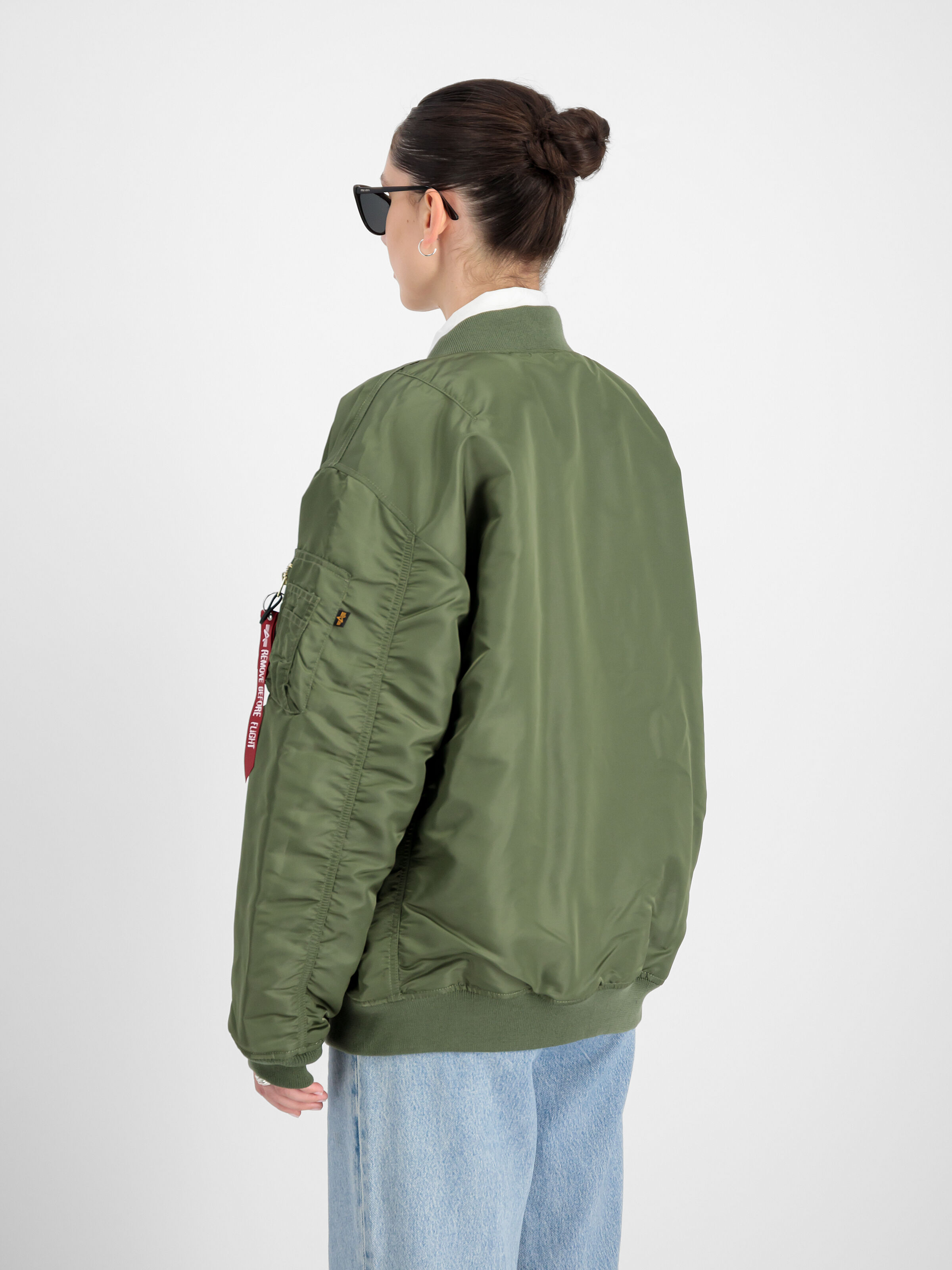 MA-1 Core Bomber Jacket Women sage-green 108010_01_2_model_00004_116083