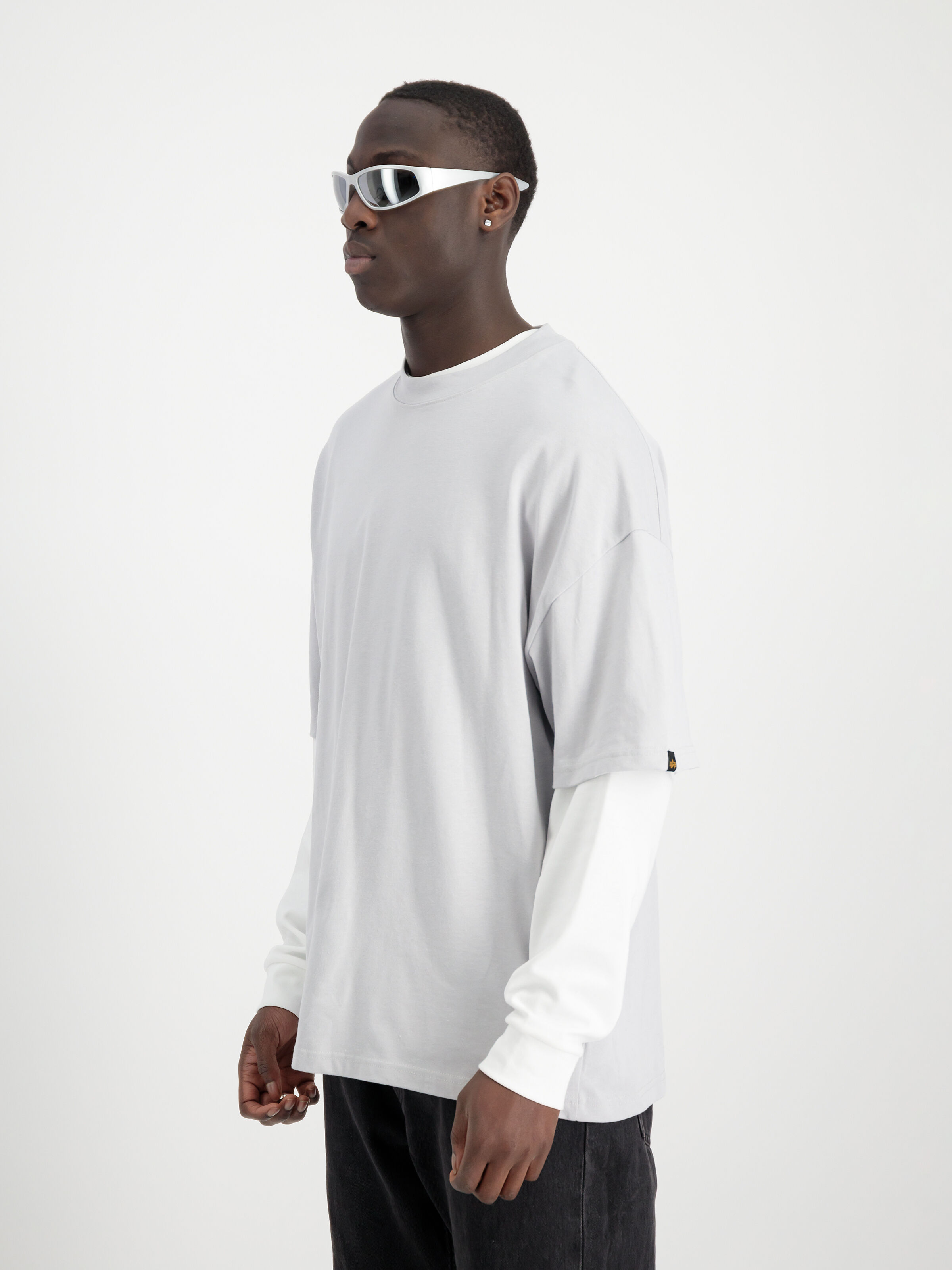 Logo Code Backprint T-Shirt pastel grey 146507_666_2_model_00003_99599