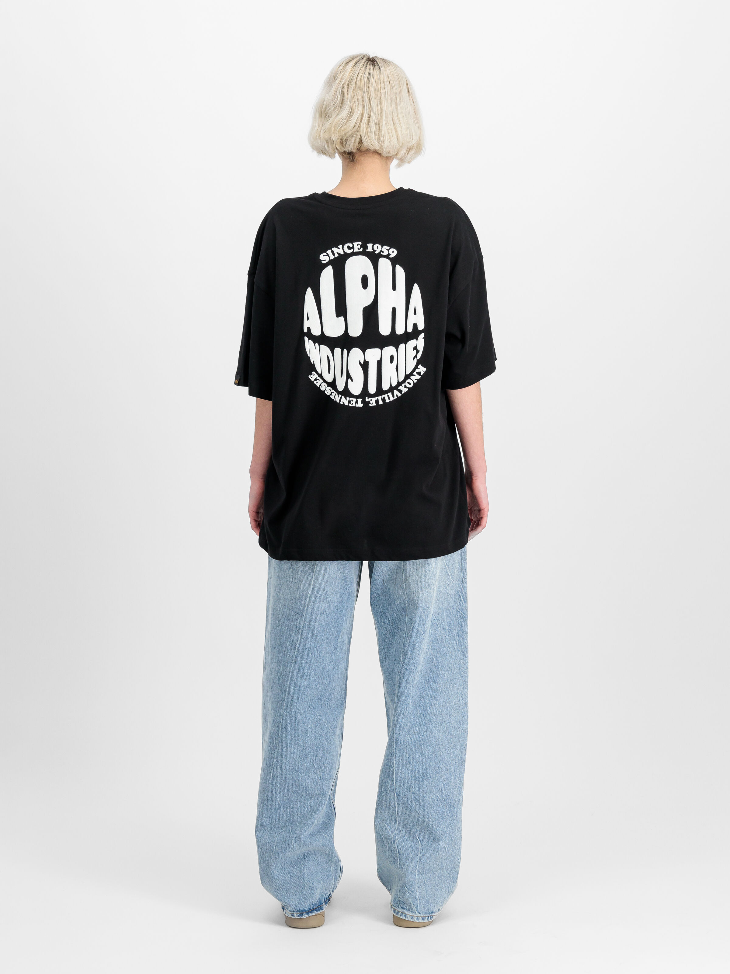 Logo Backprint T-Shirt Women black 156060_03_2_model_00002_142114