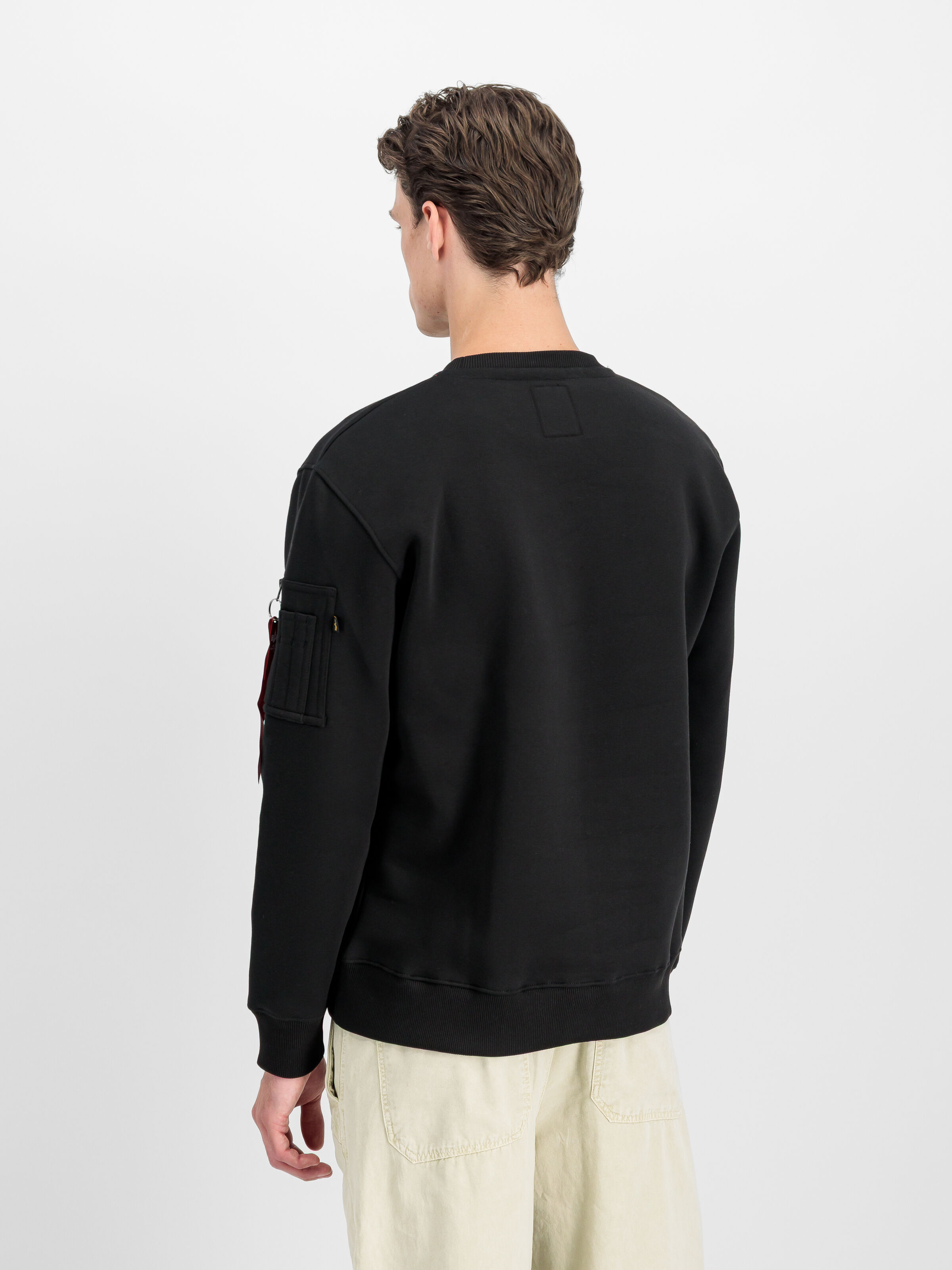 Alpha Label Sweatshirt black 118312_03_2_model_00003_189129