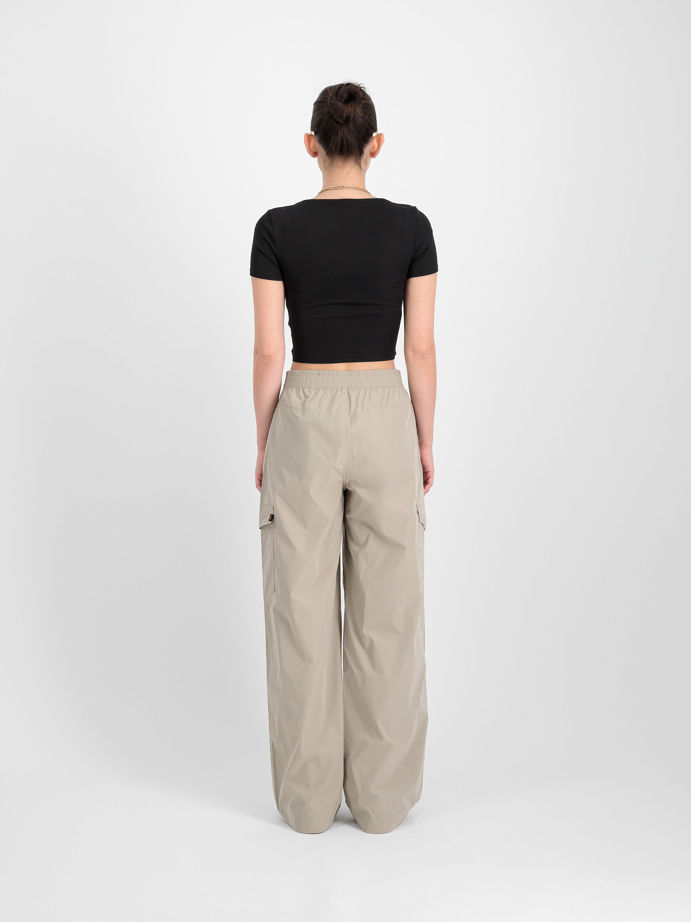 Nylon Pant Women vintage sand 136025_679_2_model_00002_154043