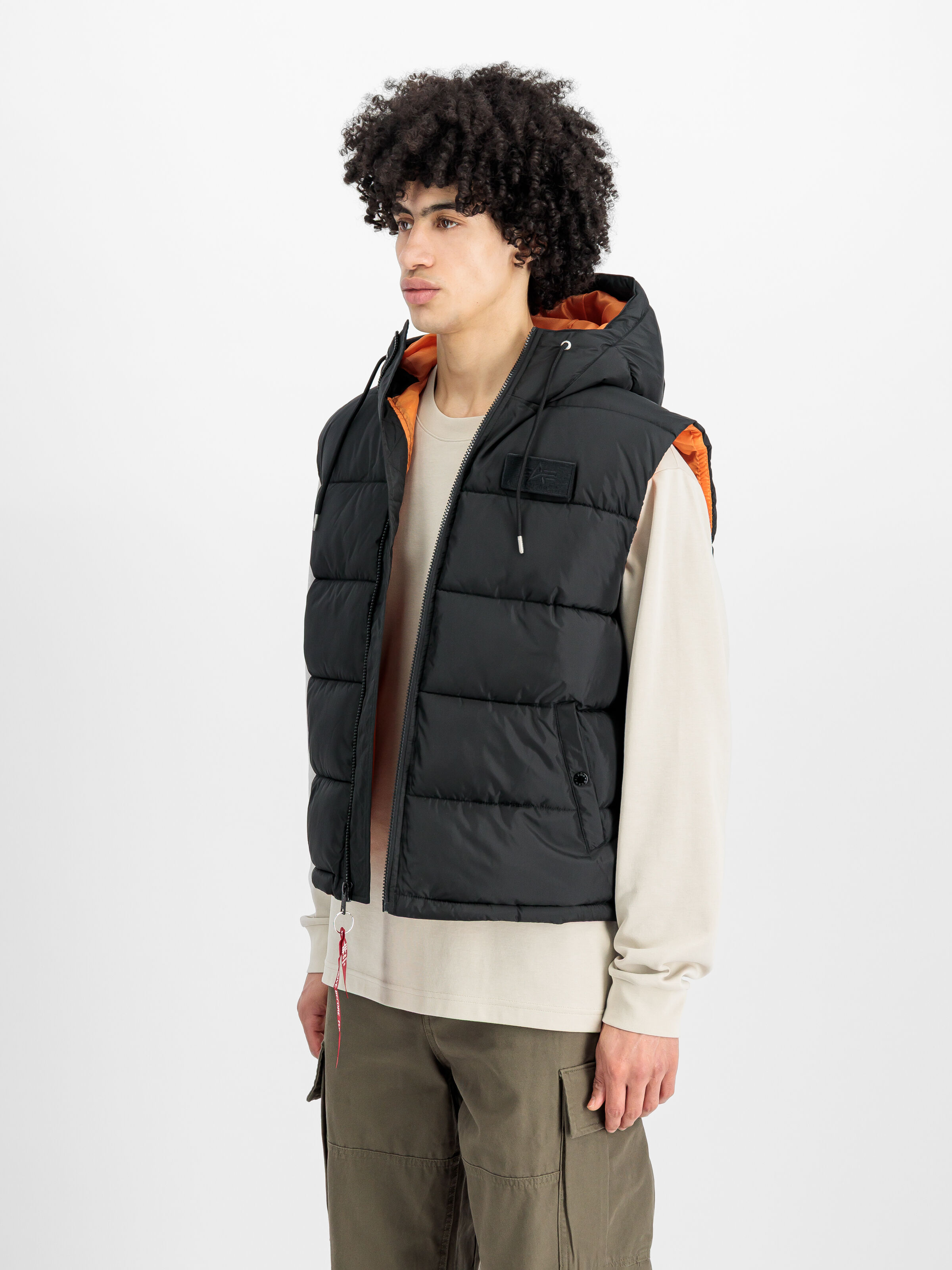 Hooded Faux Down Puffer Vest black 118110_03_2_model_00002_156469