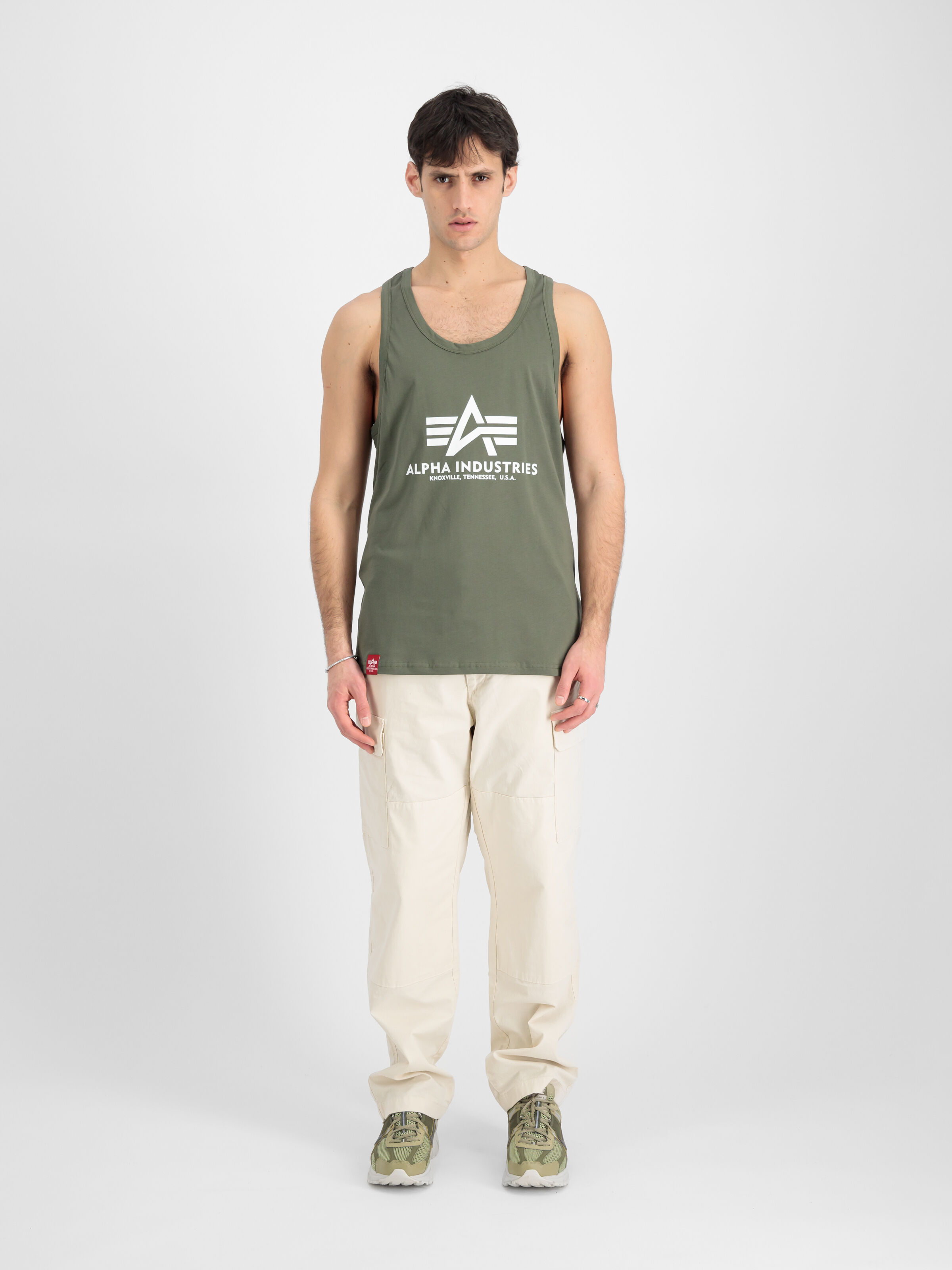 Basic BB Big Logo Tank dark olive 116513_142_2_model_00001_111156