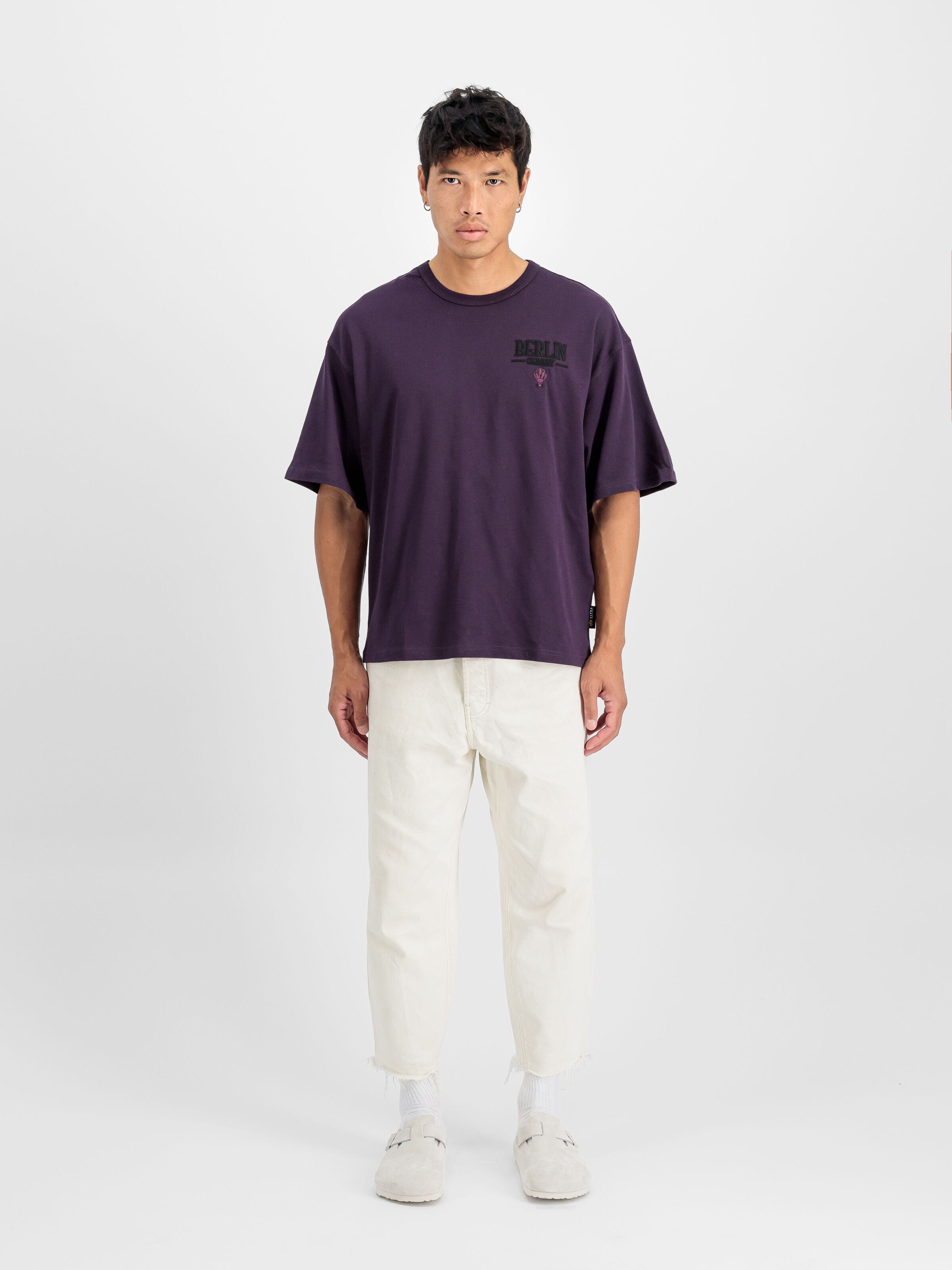 Berlin Candy Bomber Backprint T-Shirt Plum 148515_719_2_model_00001_108907